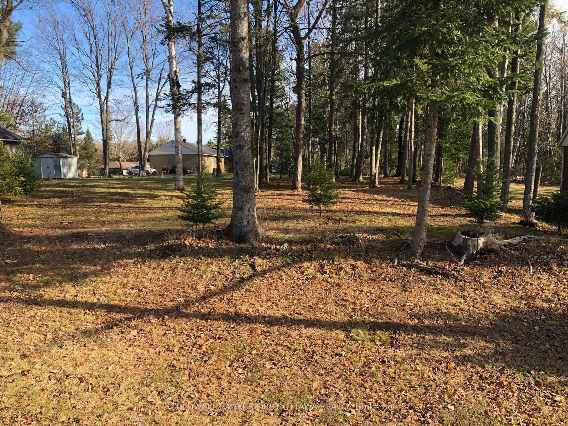 Photo 4 of 65 Vaan Drive, Ottawa, Merivale Gardens — HOMEH