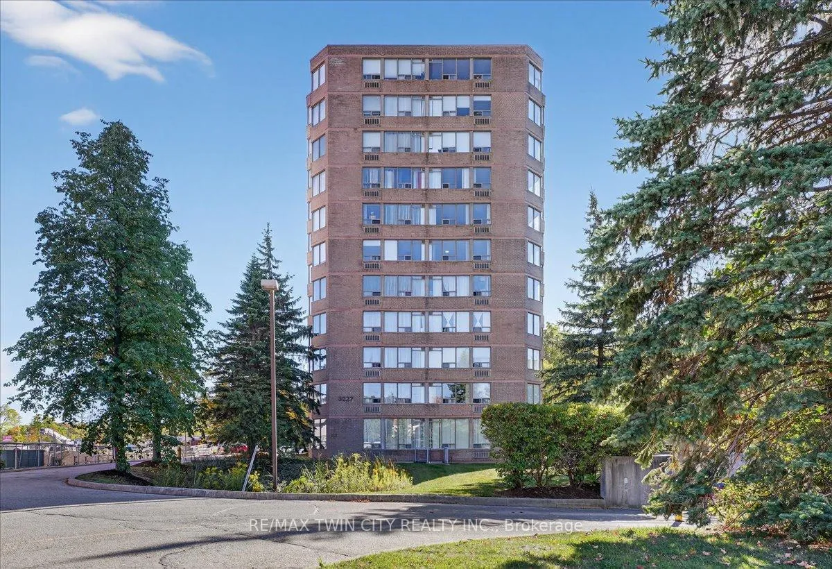 Photo of Unit 506, 3227 King Street E