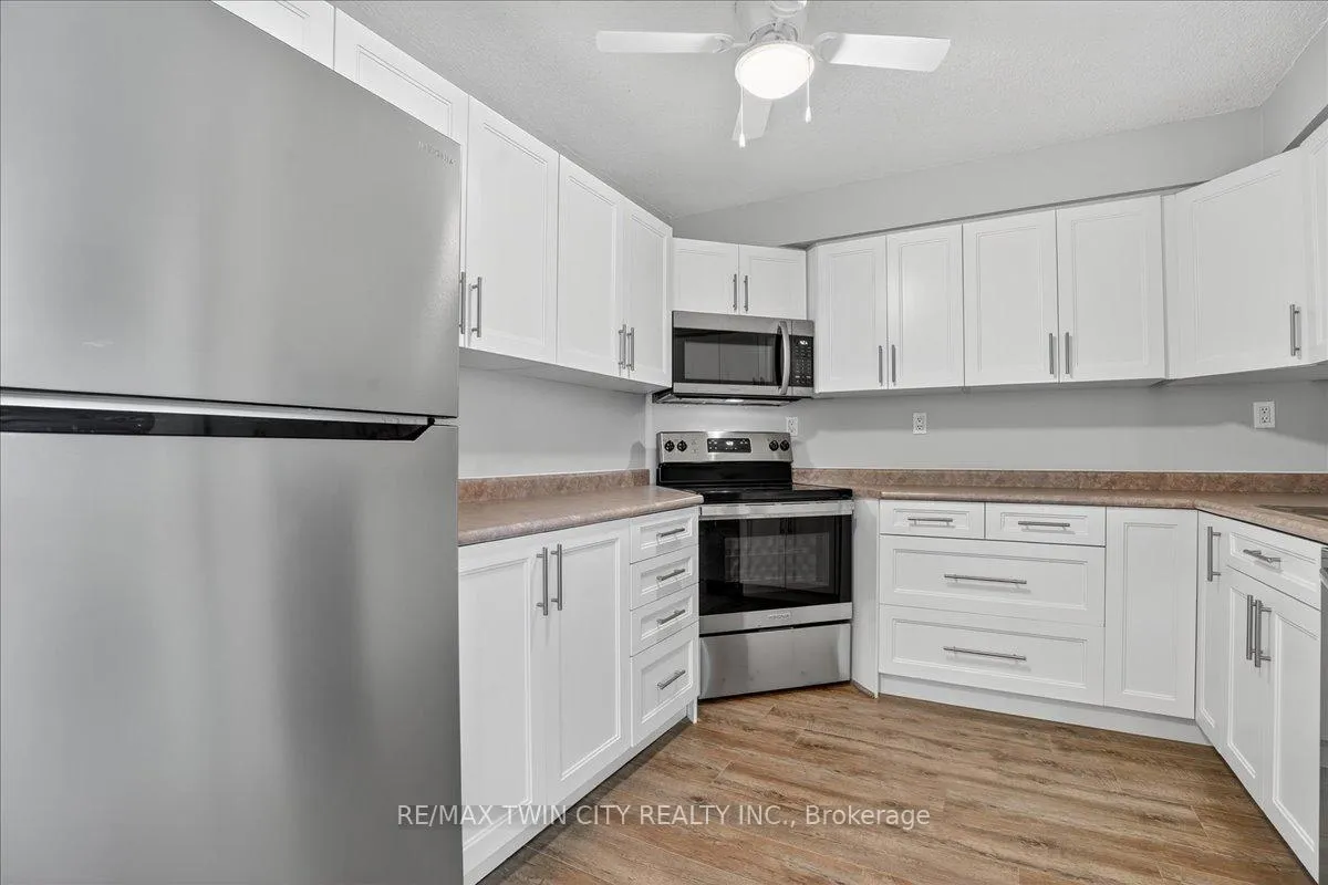 Photo 10 of Unit 506, 3227 King Street E, Kitchener, Chicopee/Freeport — HOMEH