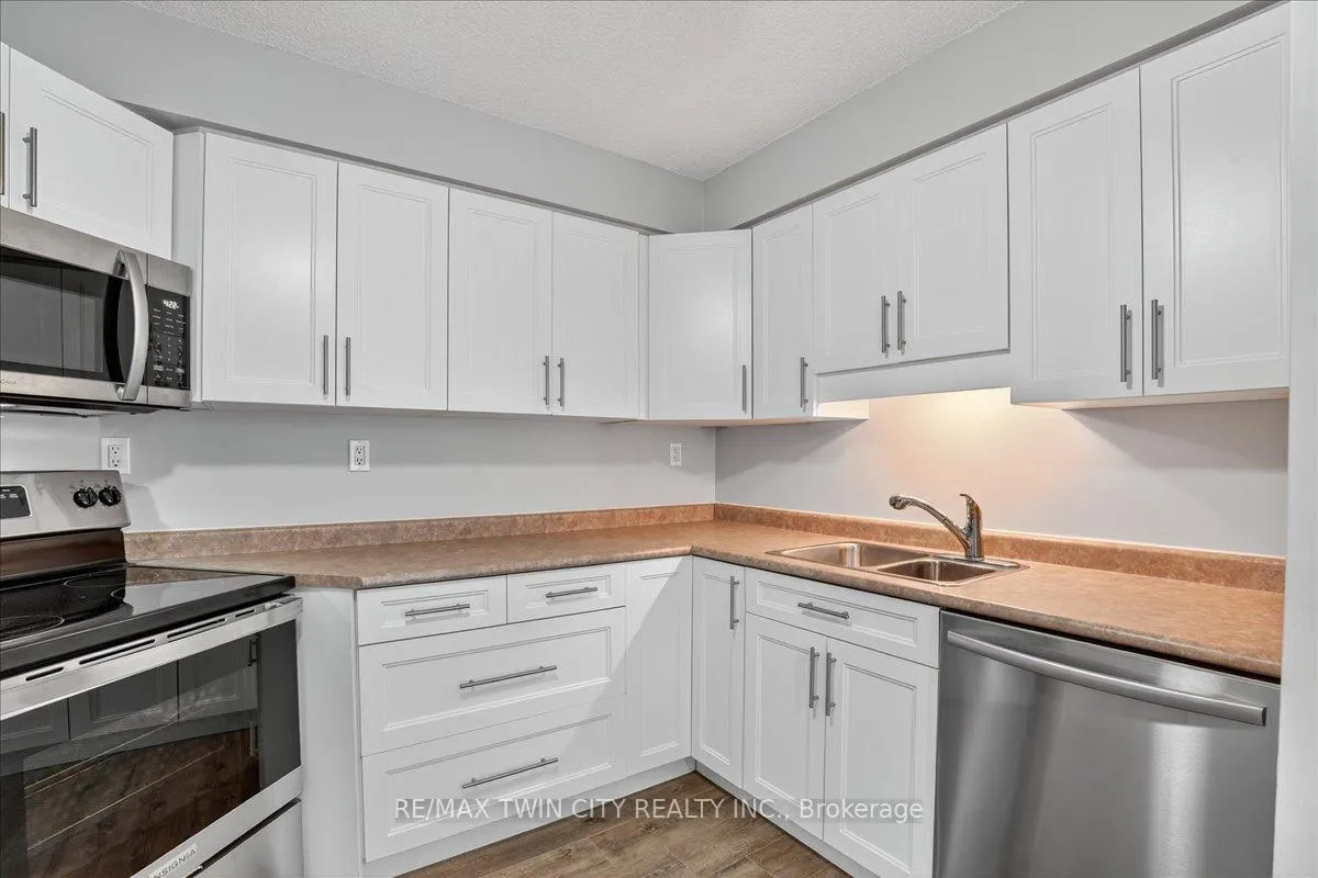 Photo 11 of Unit 506, 3227 King Street E, Kitchener, Chicopee/Freeport — HOMEH