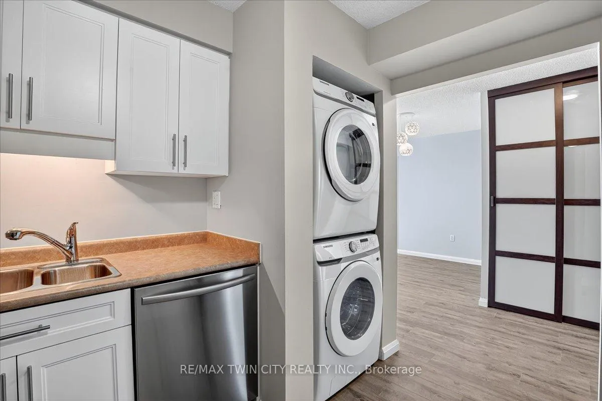 Photo 13 of Unit 506, 3227 King Street E, Kitchener, Chicopee/Freeport — HOMEH
