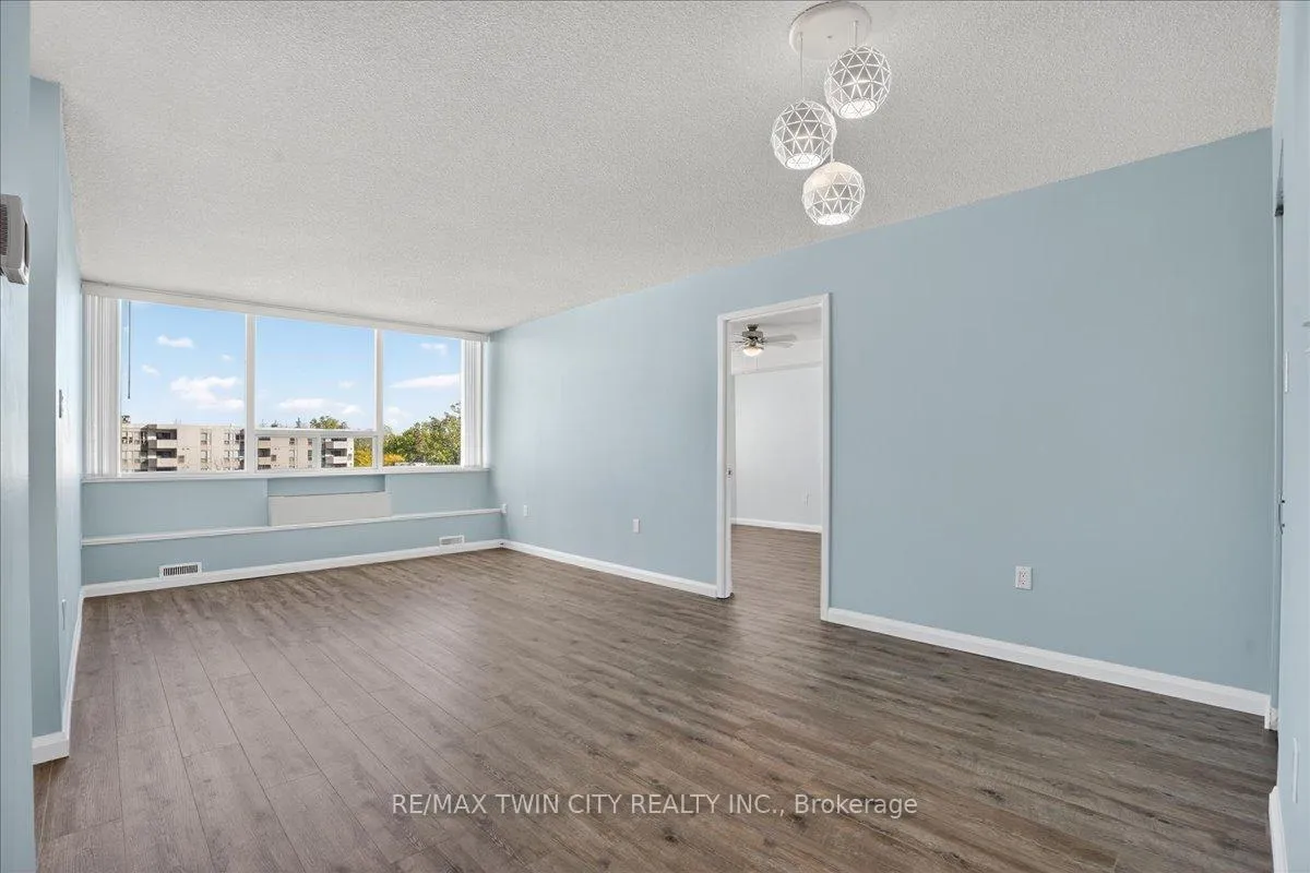 Photo 15 of Unit 506, 3227 King Street E, Kitchener, Chicopee/Freeport — HOMEH