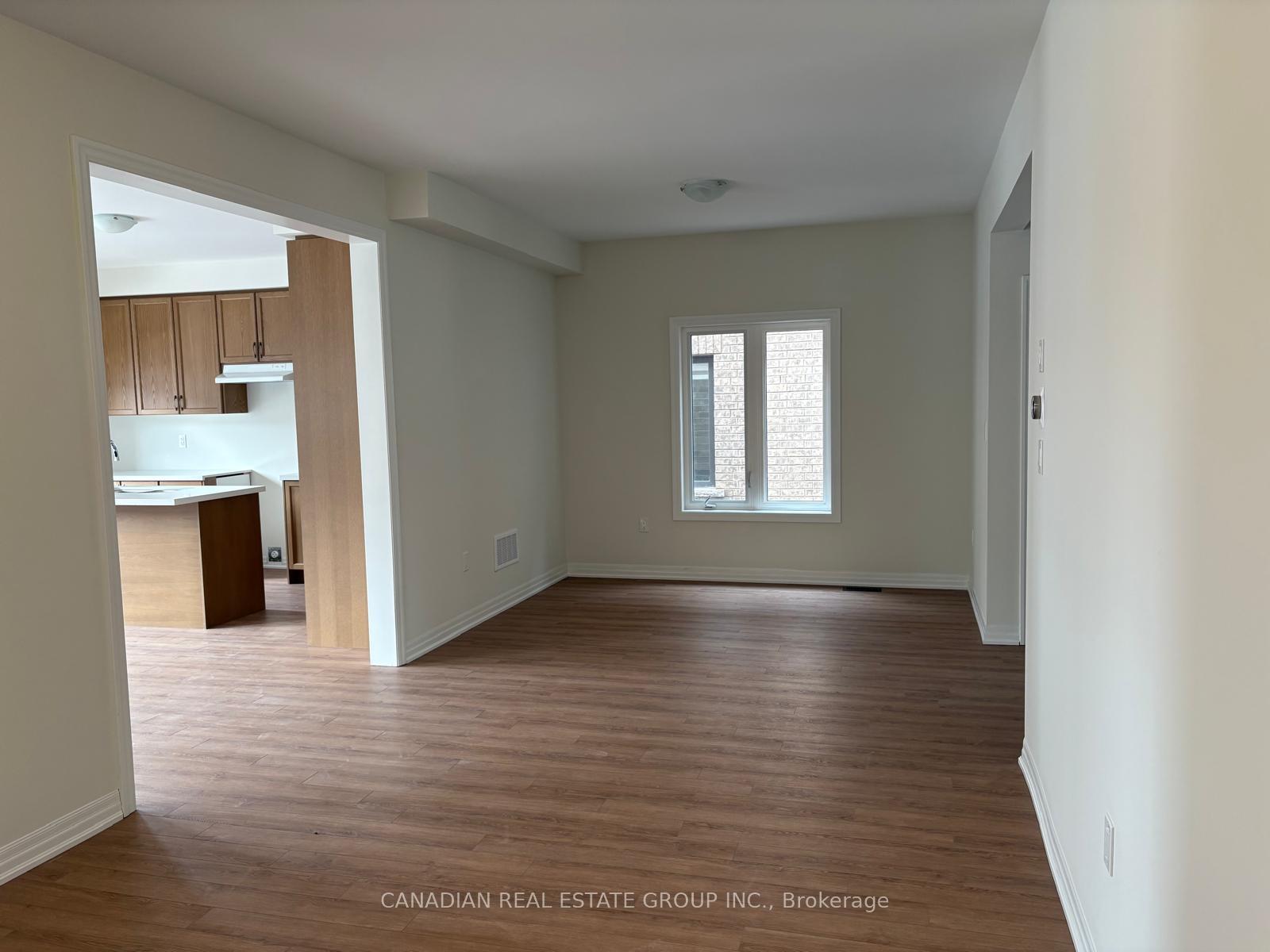 Photo 5 of 45 Donald Ingram Crescent, Georgina, Keswick North — HOMEH