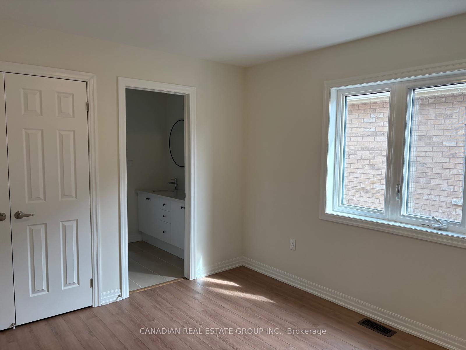 Photo 15 of 45 Donald Ingram Crescent, Georgina, Keswick North — HOMEH