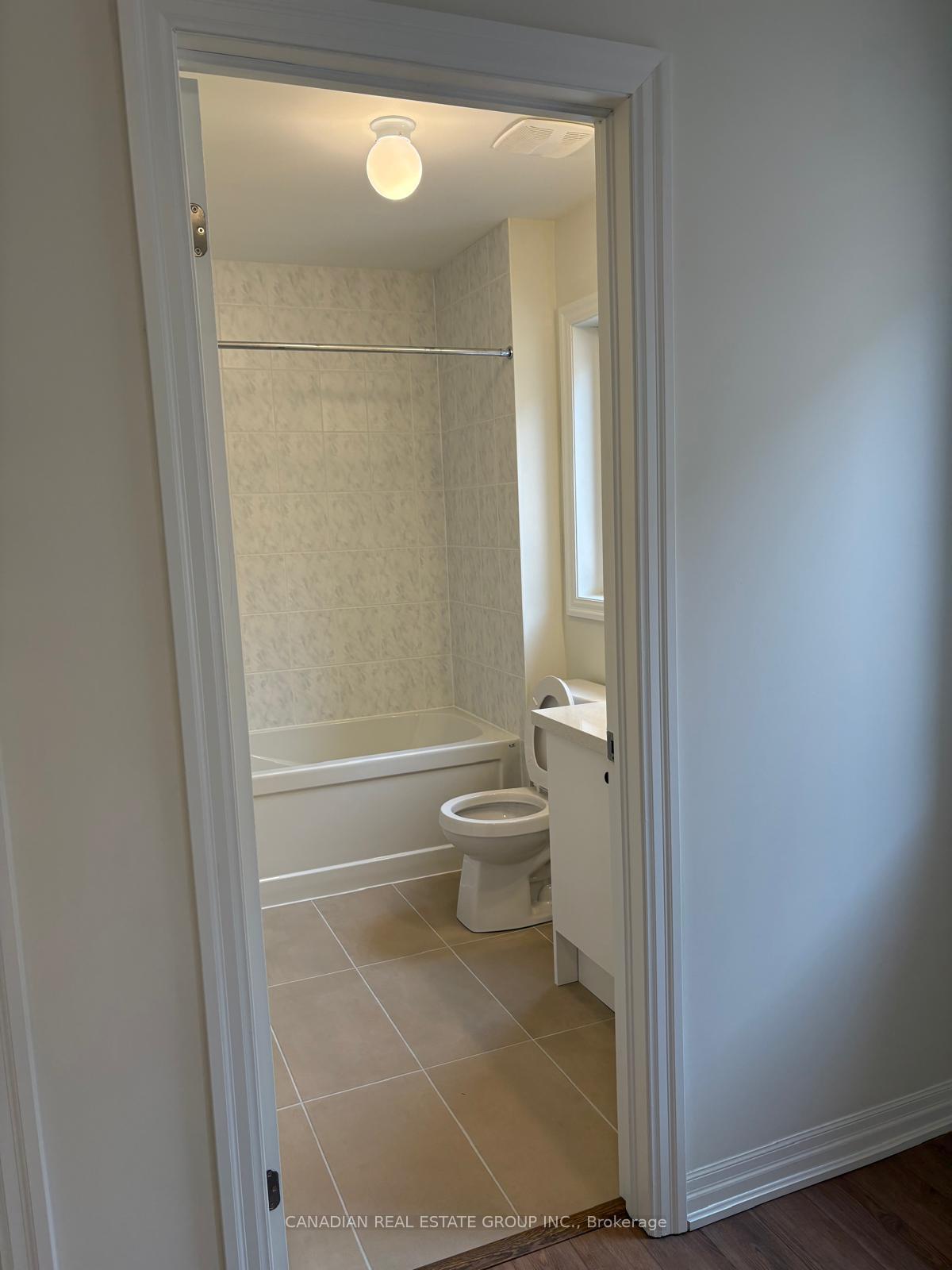 Photo 19 of 45 Donald Ingram Crescent, Georgina, Keswick North — HOMEH