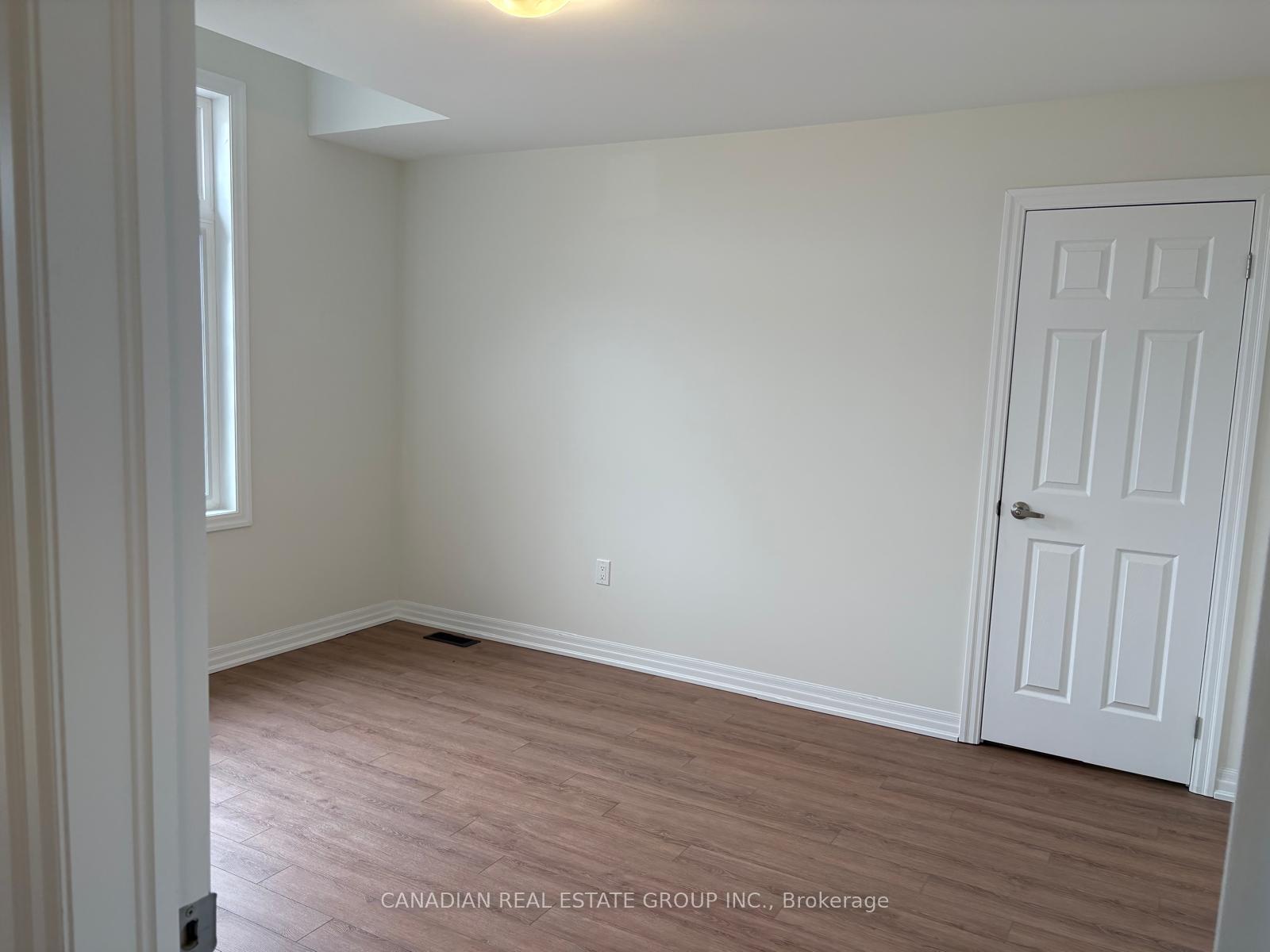 Photo 20 of 45 Donald Ingram Crescent, Georgina, Keswick North — HOMEH