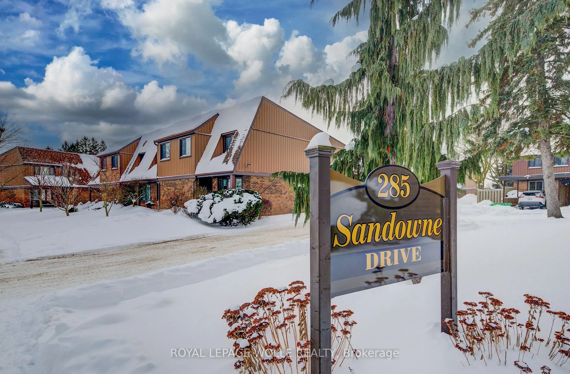 Photo 1 of Unit 1, 285 Sandowne Drive, Waterloo — HOMEH