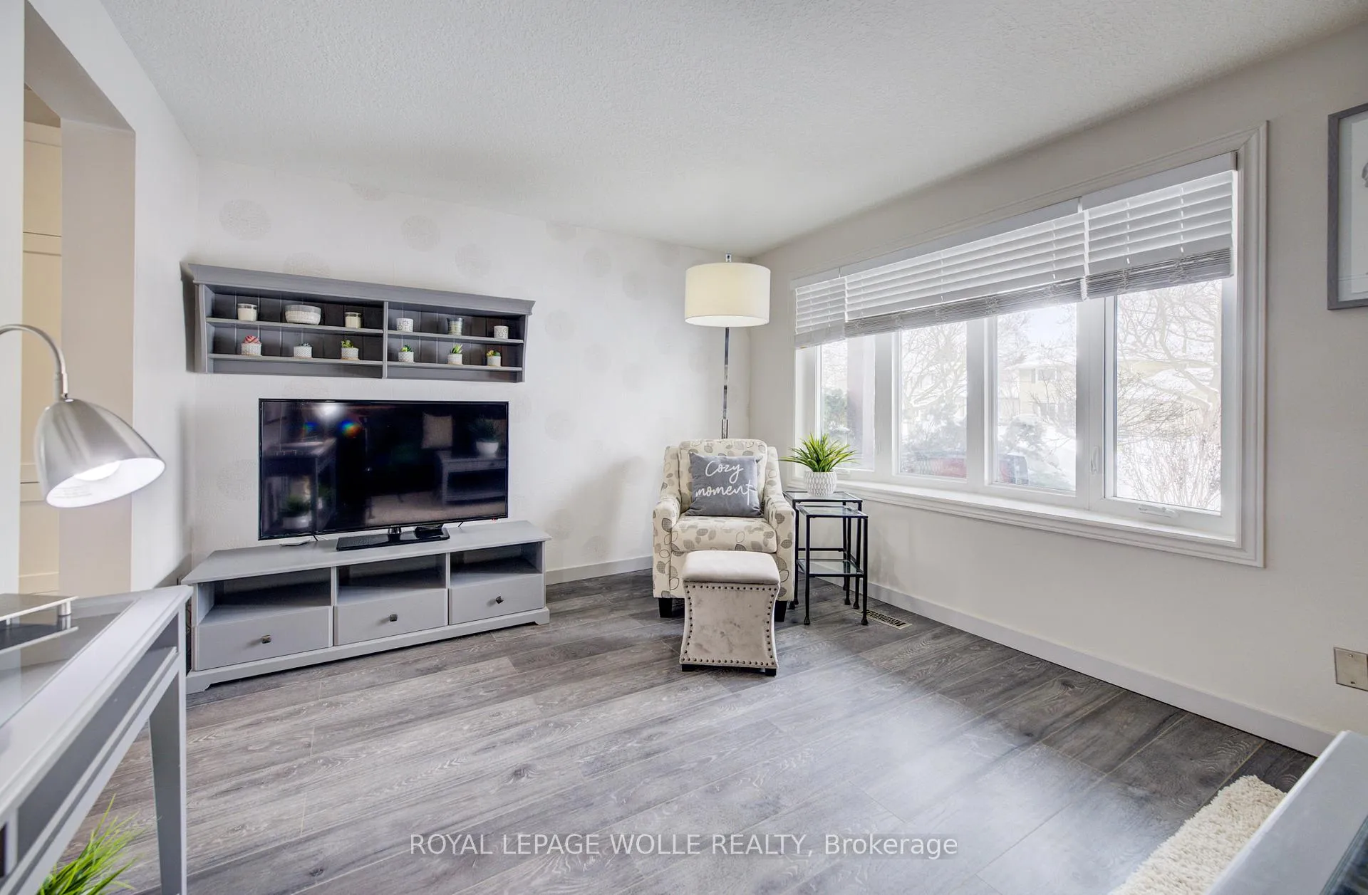Photo 7 of Unit 1, 285 Sandowne Drive, Waterloo — HOMEH