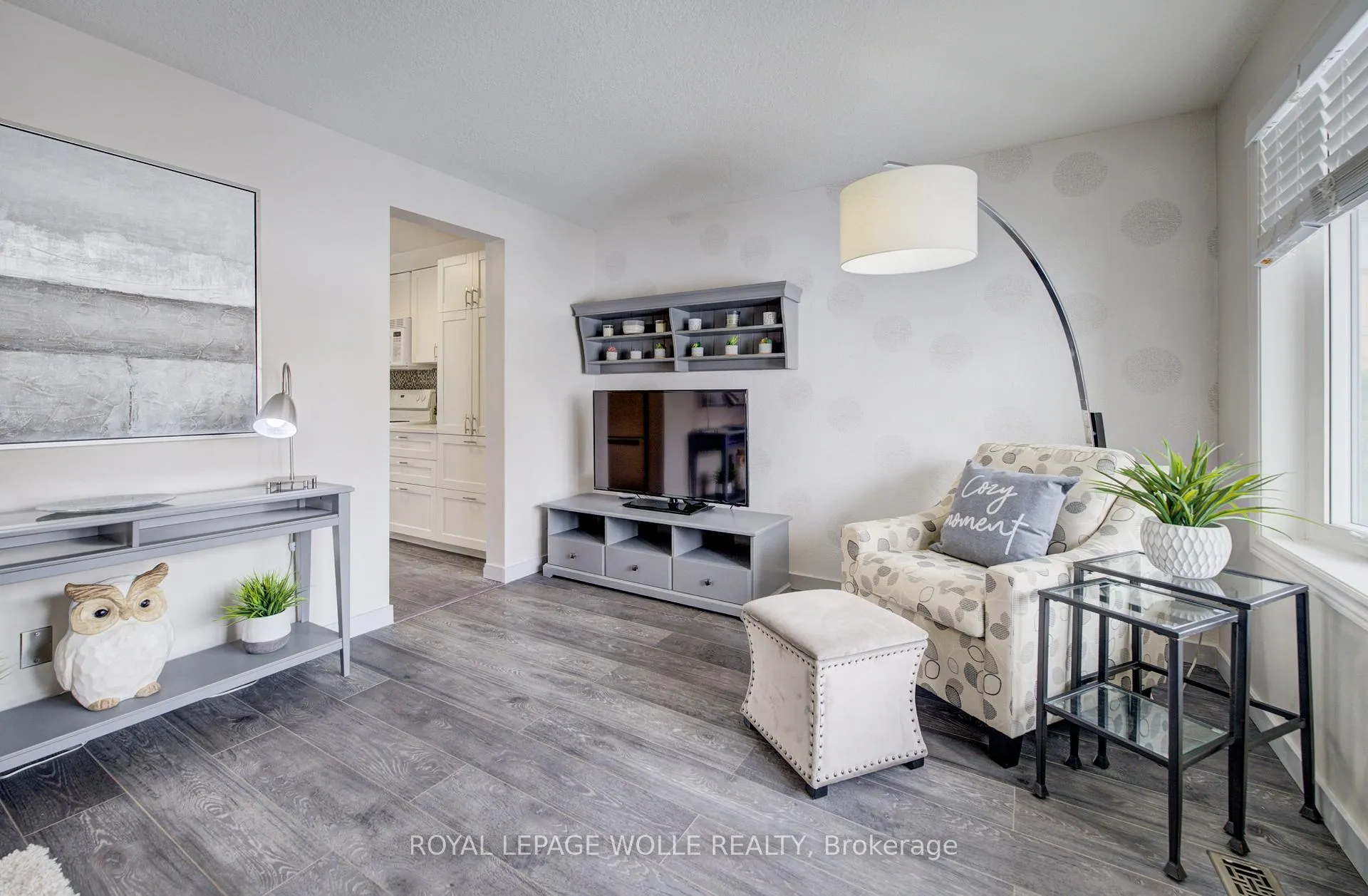 Photo 9 of Unit 1, 285 Sandowne Drive, Waterloo — HOMEH