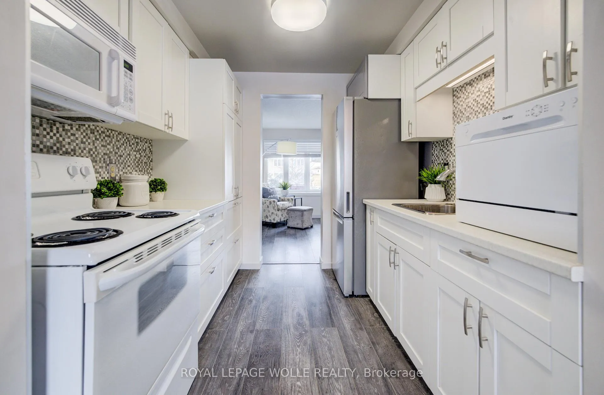 Photo 14 of Unit 1, 285 Sandowne Drive, Waterloo — HOMEH