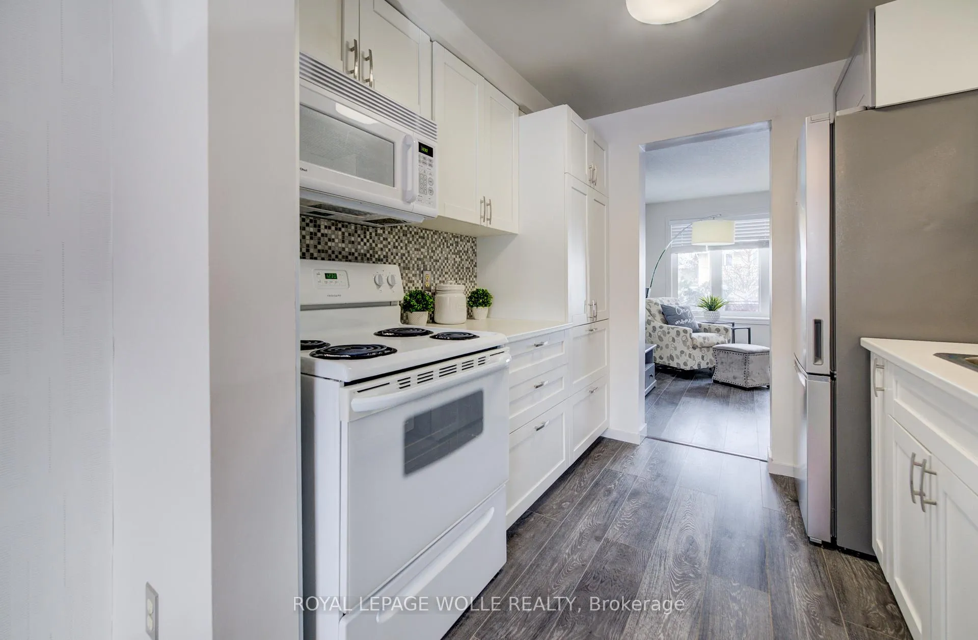 Photo 15 of Unit 1, 285 Sandowne Drive, Waterloo — HOMEH