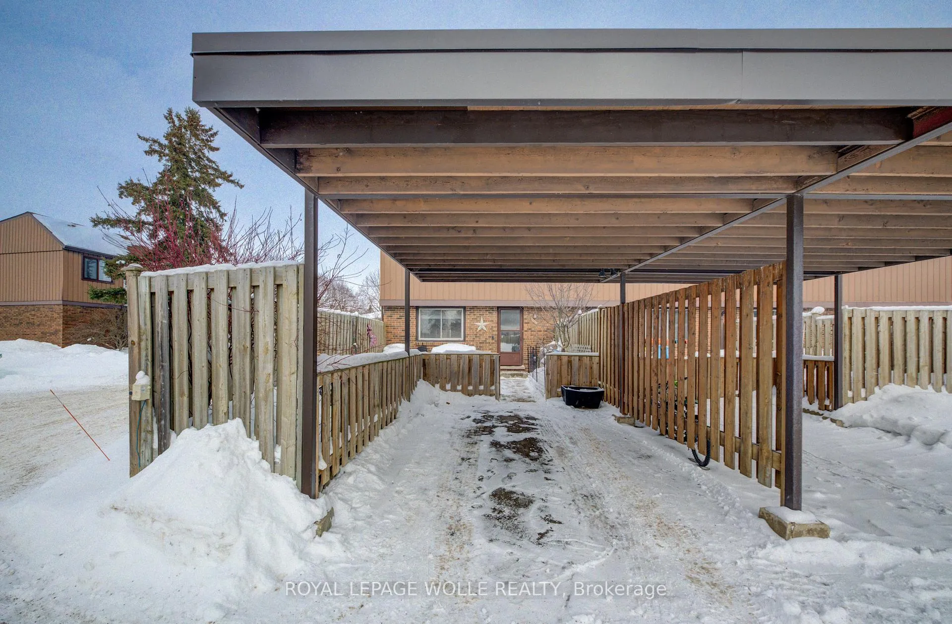 Photo 37 of Unit 1, 285 Sandowne Drive, Waterloo — HOMEH