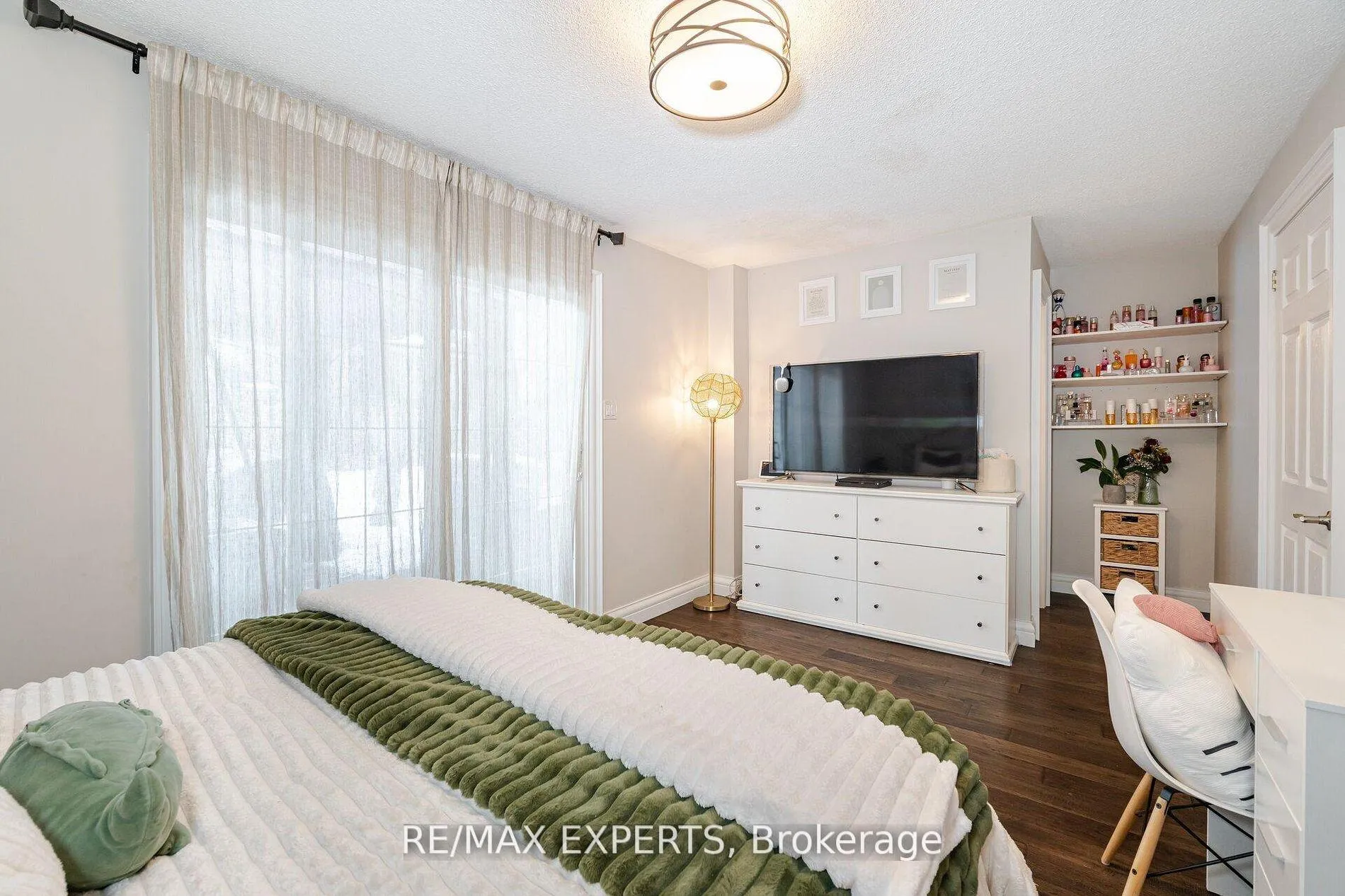Photo 17 of 92 Ambleside Drive, Brampton, Brampton South — HOMEH