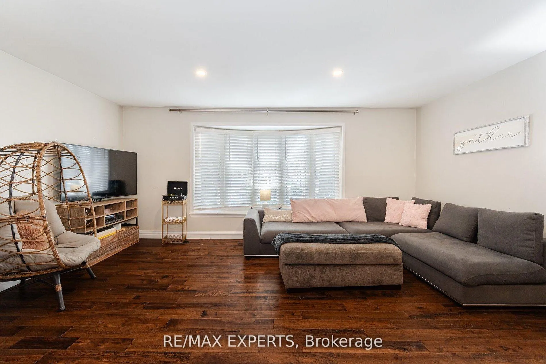 Photo 42 of 92 Ambleside Drive, Brampton, Brampton South — HOMEH