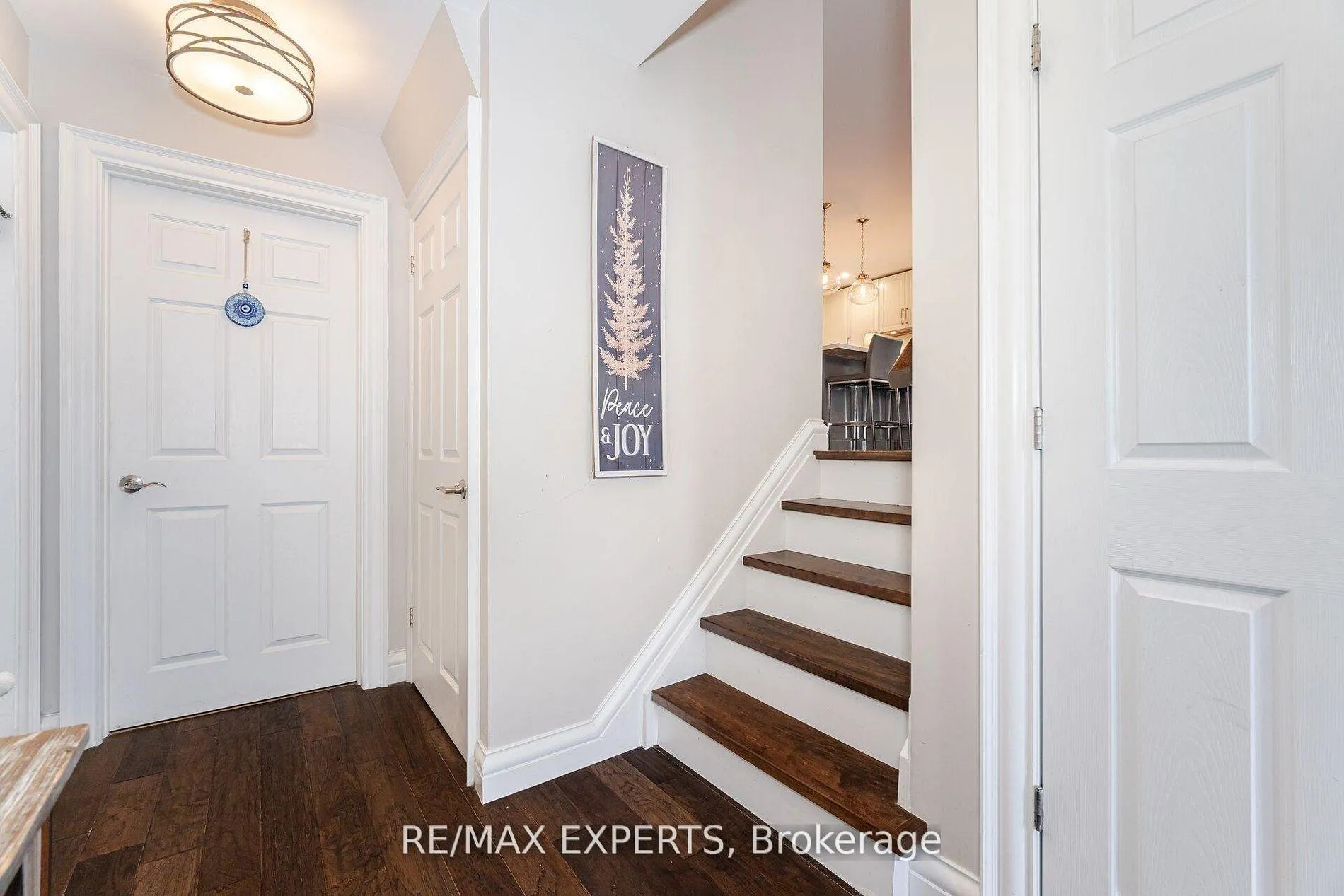 Photo 45 of 92 Ambleside Drive, Brampton, Brampton South — HOMEH