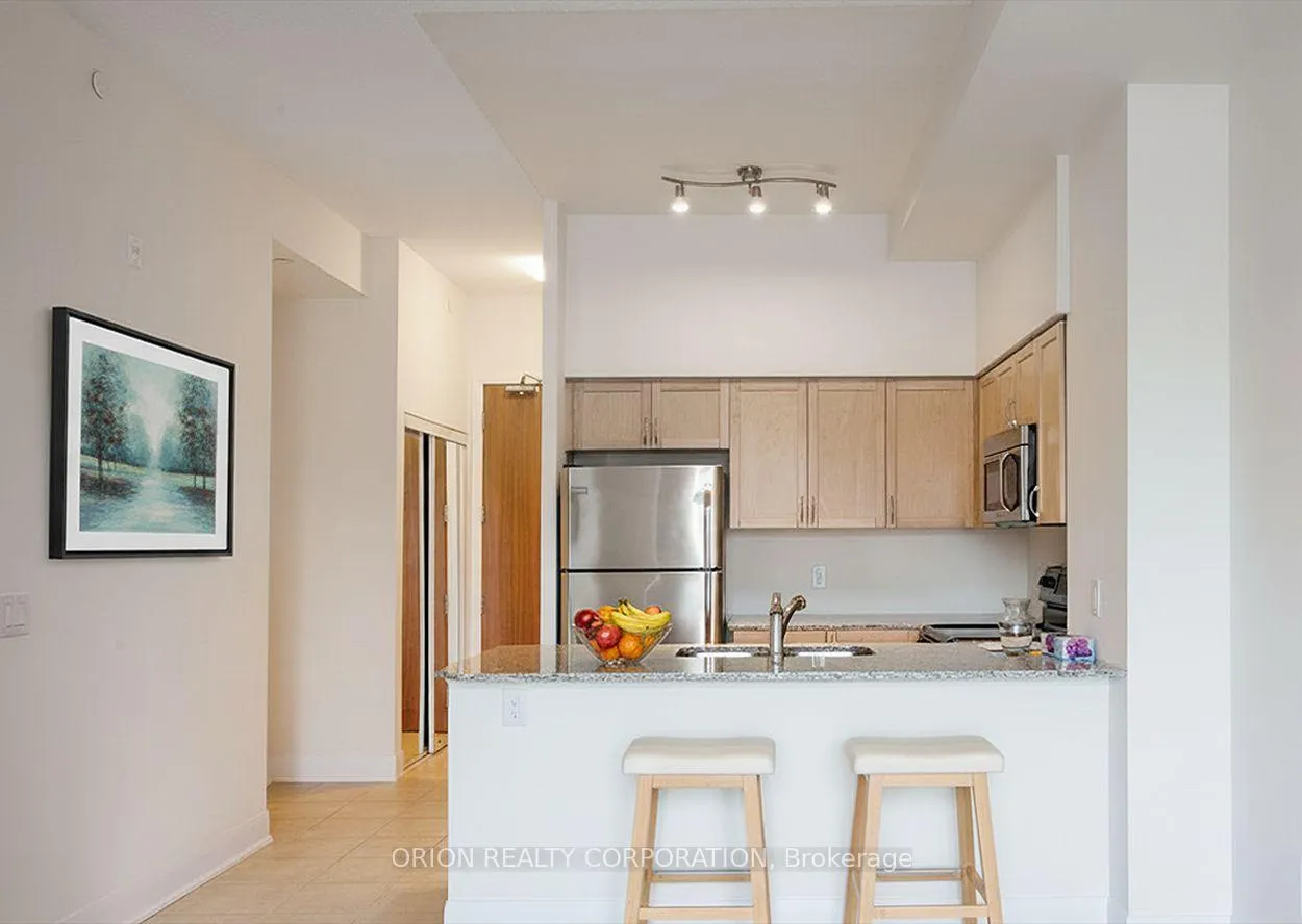 Photo 3 of Unit 215, 4700 Highway 7 Road, Vaughan, East Woodbridge — HOMEH