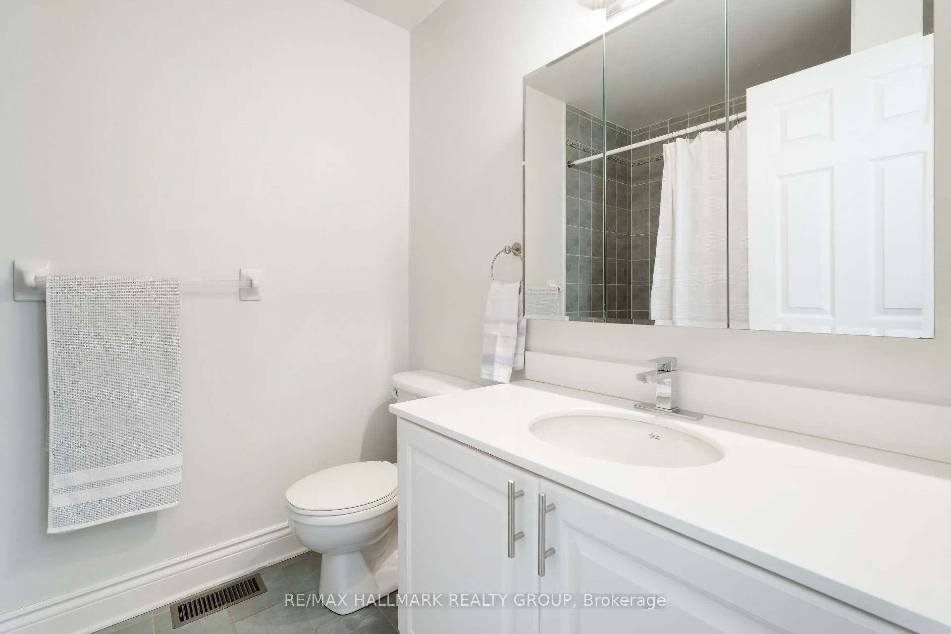 Photo 28 of Unit 4, 5 Harvey Street, Ottawa, Ottawa East — HOMEH