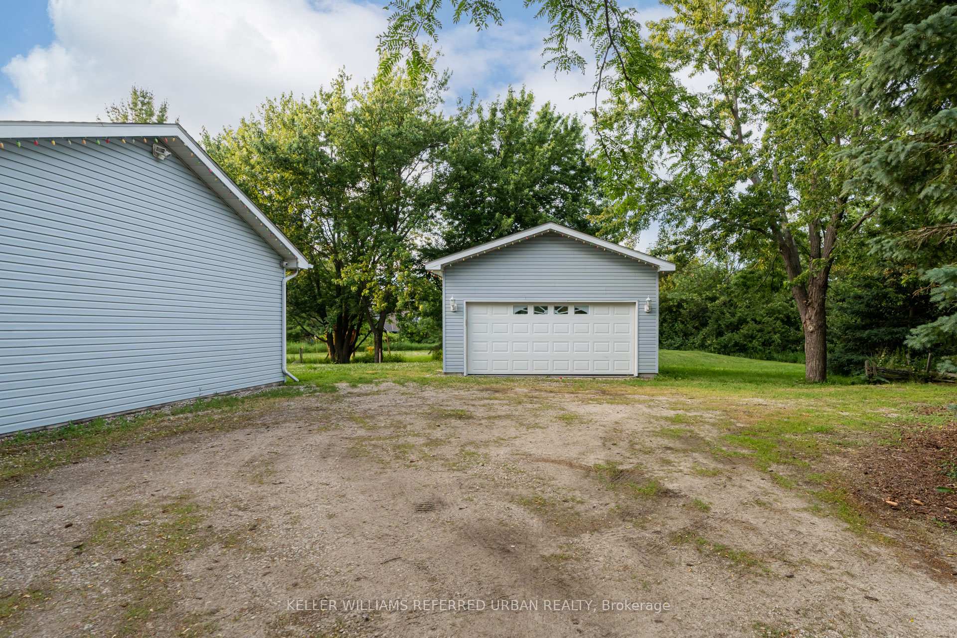 Photo 4 of 8672 Poplar Sideroad, Clearview, Rural Clearview — HOMEH