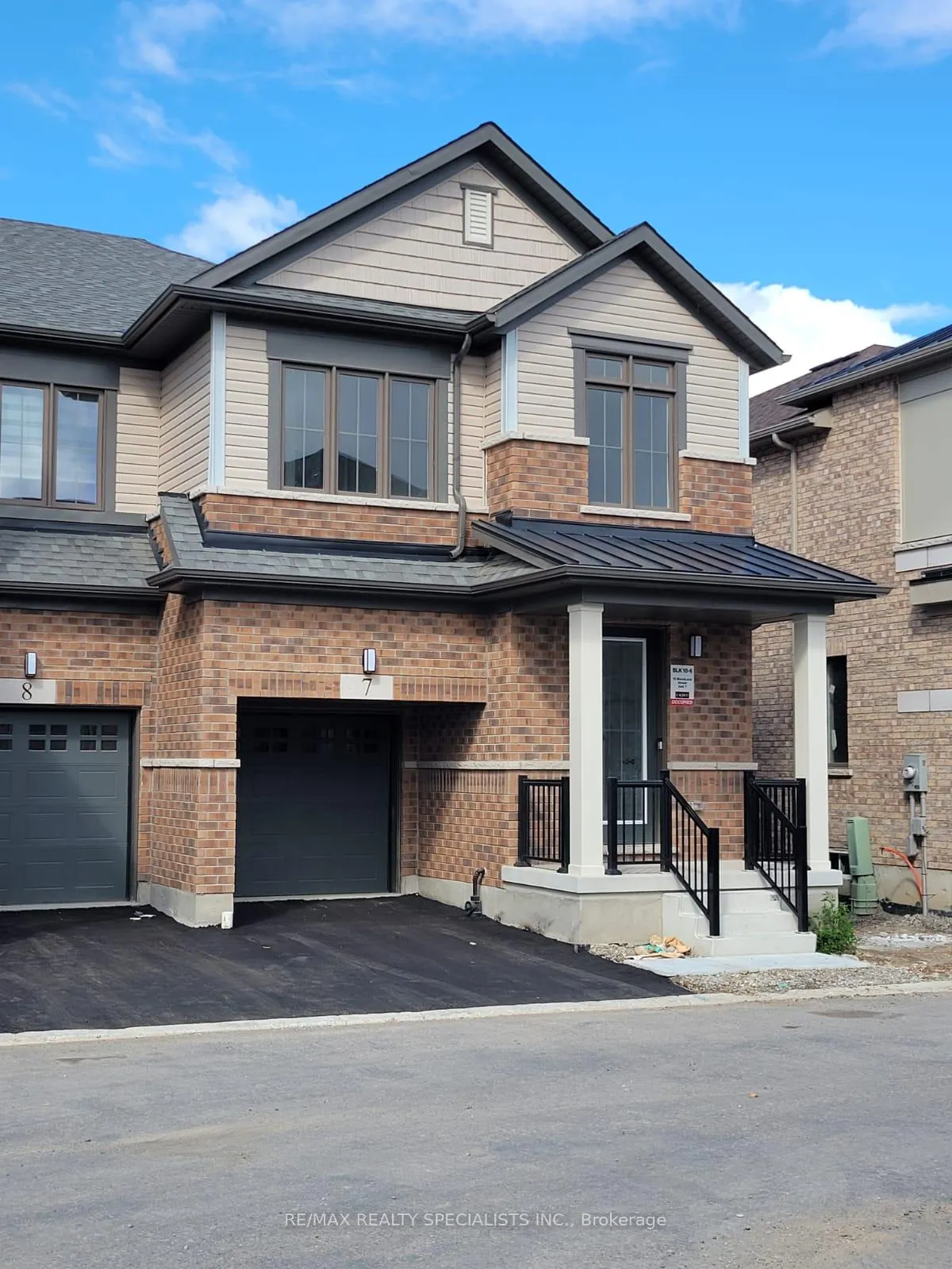 Front of Unit 7, 15 Blacklock Street