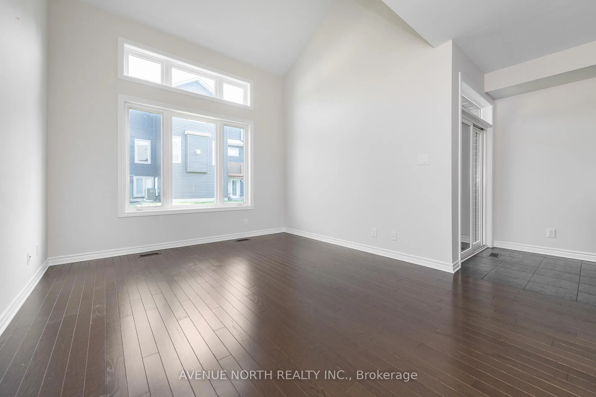 Photo 12 of 1024 Kijik Crescent, Ottawa, Blossom Park/Kemp Park/Findlay Creek — HOMEH
