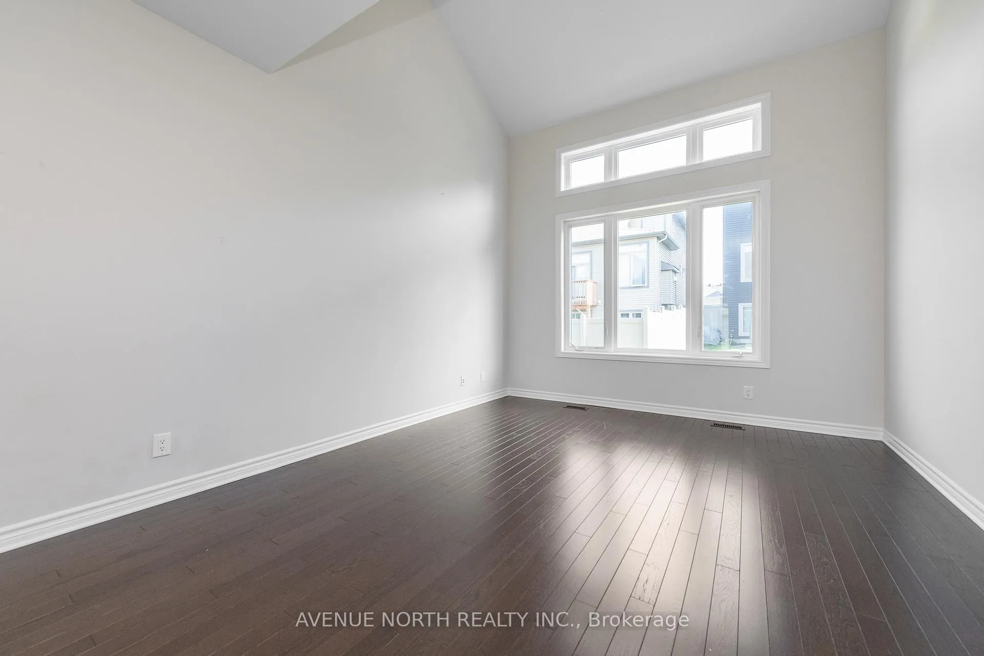 Photo 13 of 1024 Kijik Crescent, Ottawa, Blossom Park/Kemp Park/Findlay Creek — HOMEH