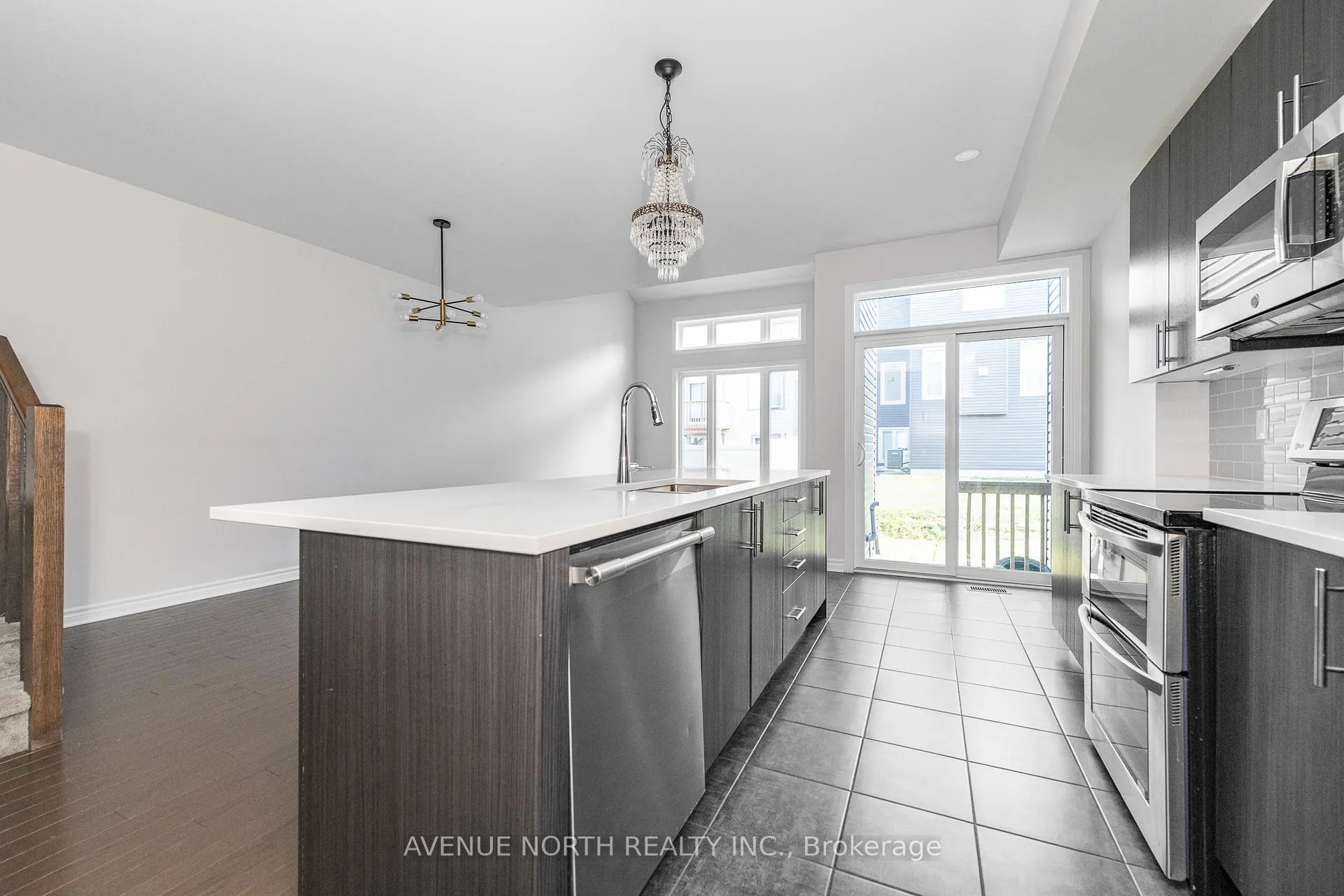 Photo 17 of 1024 Kijik Crescent, Ottawa, Blossom Park/Kemp Park/Findlay Creek — HOMEH