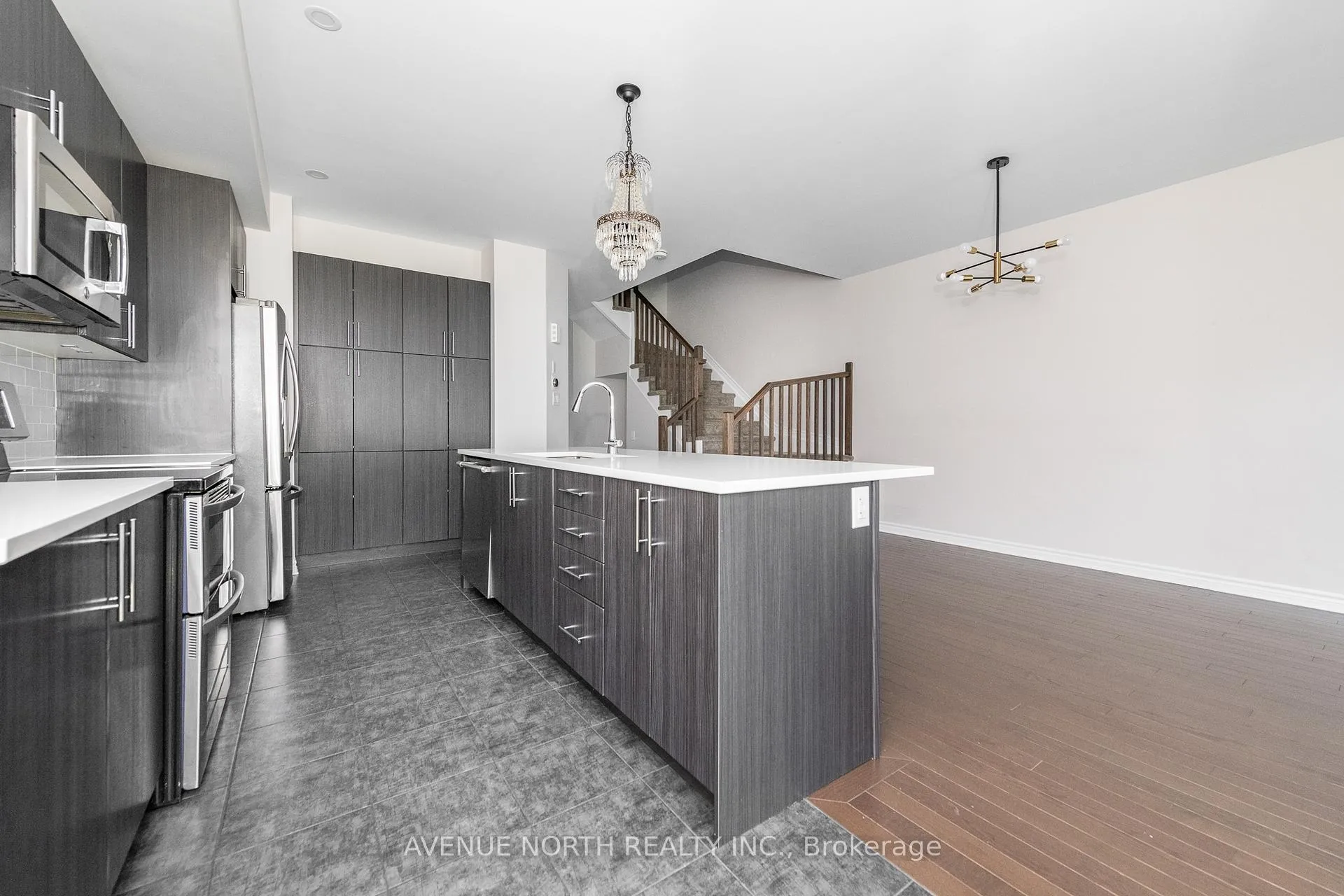 Photo 18 of 1024 Kijik Crescent, Ottawa, Blossom Park/Kemp Park/Findlay Creek — HOMEH