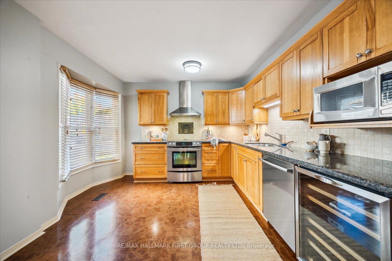 Photo 4 of 19 Rollo Drive, Ajax, South East — HOMEH