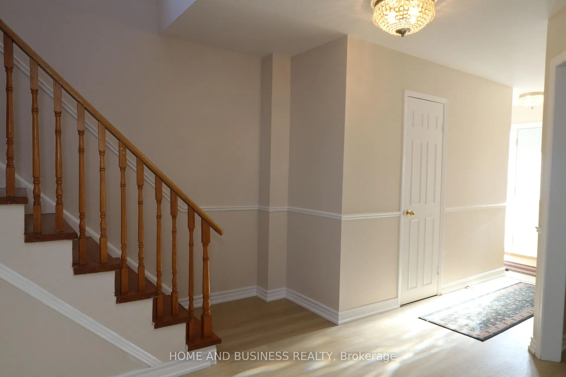Photo 5 of 10 Hudson Drive W, Brampton, Fletcher's West — HOMEH