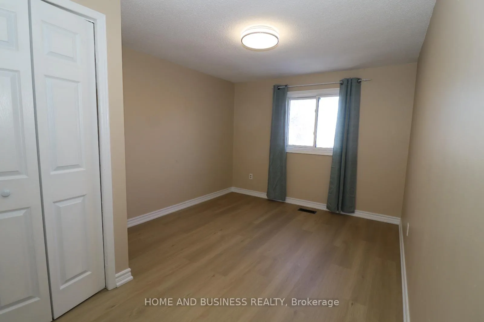 Photo 29 of 10 Hudson Drive W, Brampton, Fletcher's West — HOMEH