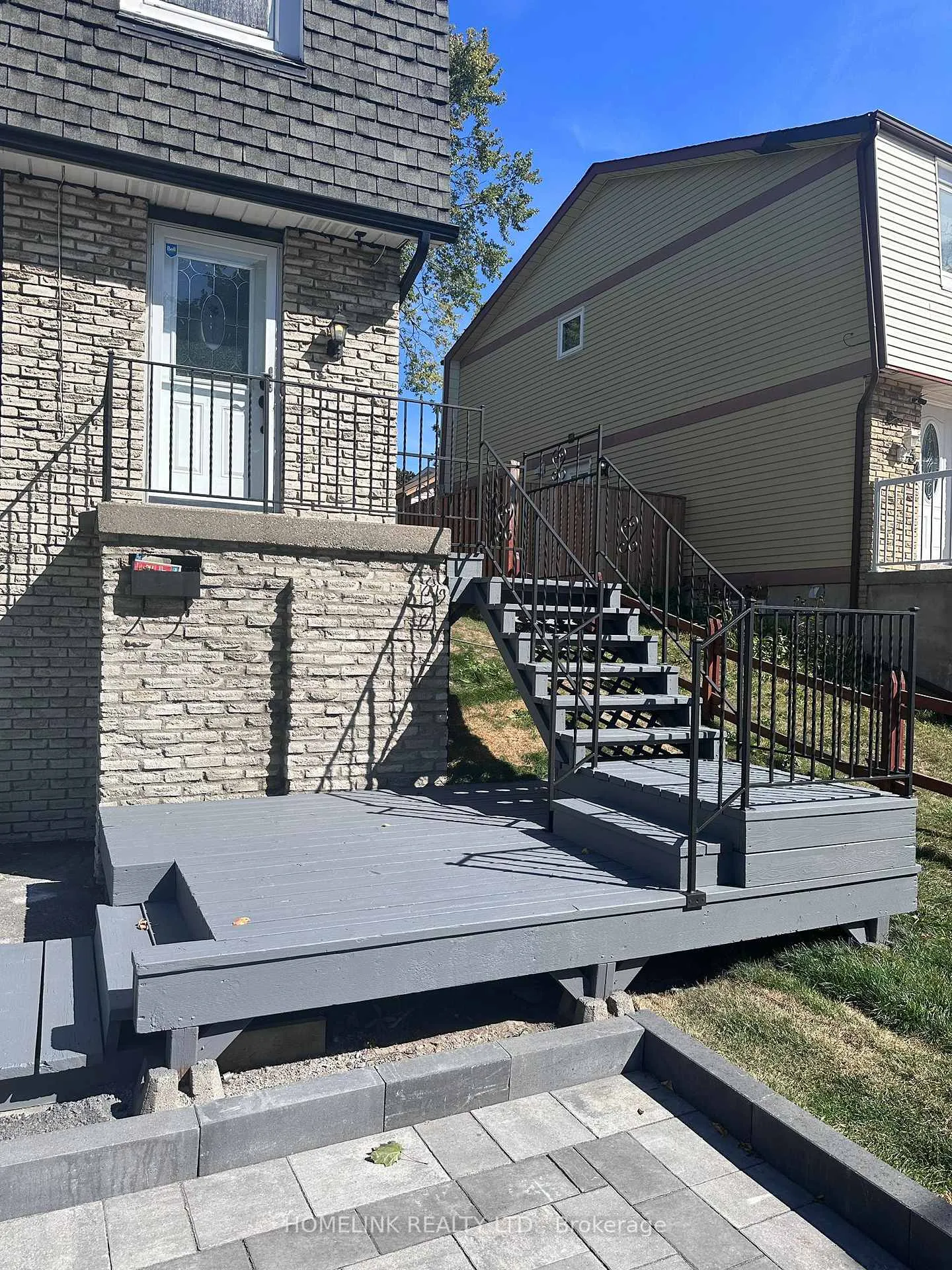 Photo 2 of 330 Ormond Drive, Oshawa, Samac — HOMEH