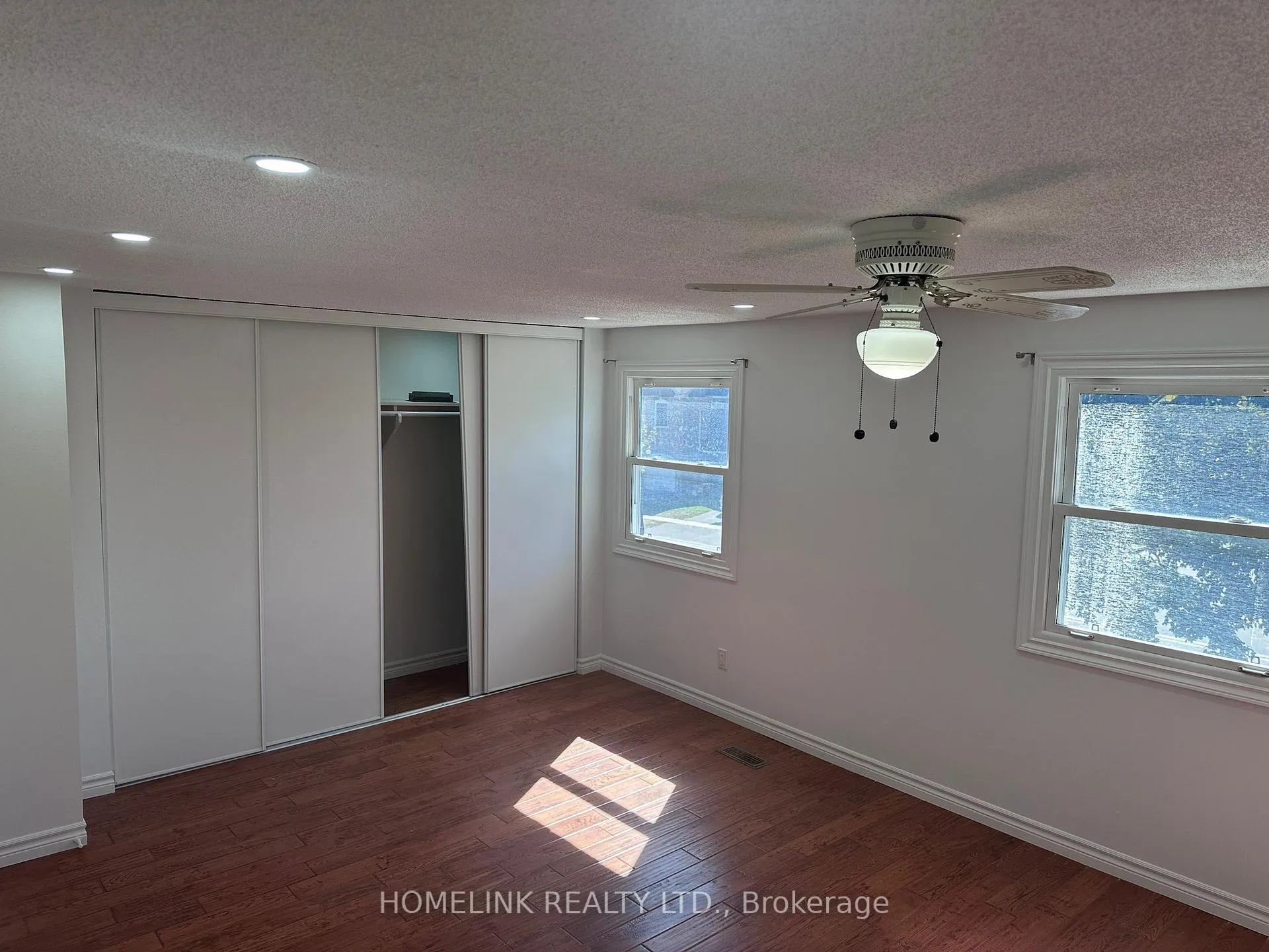 Photo 10 of 330 Ormond Drive, Oshawa, Samac — HOMEH