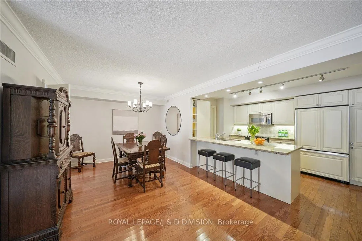 Photo 4 of Unit 501, 3800 Yonge Street, Toronto, Bedford Park-Nortown — HOMEH