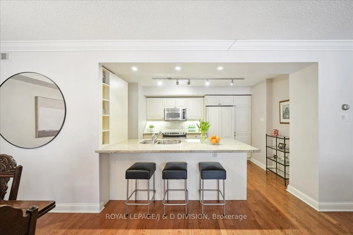 Photo 6 of Unit 501, 3800 Yonge Street, Toronto, Bedford Park-Nortown — HOMEH