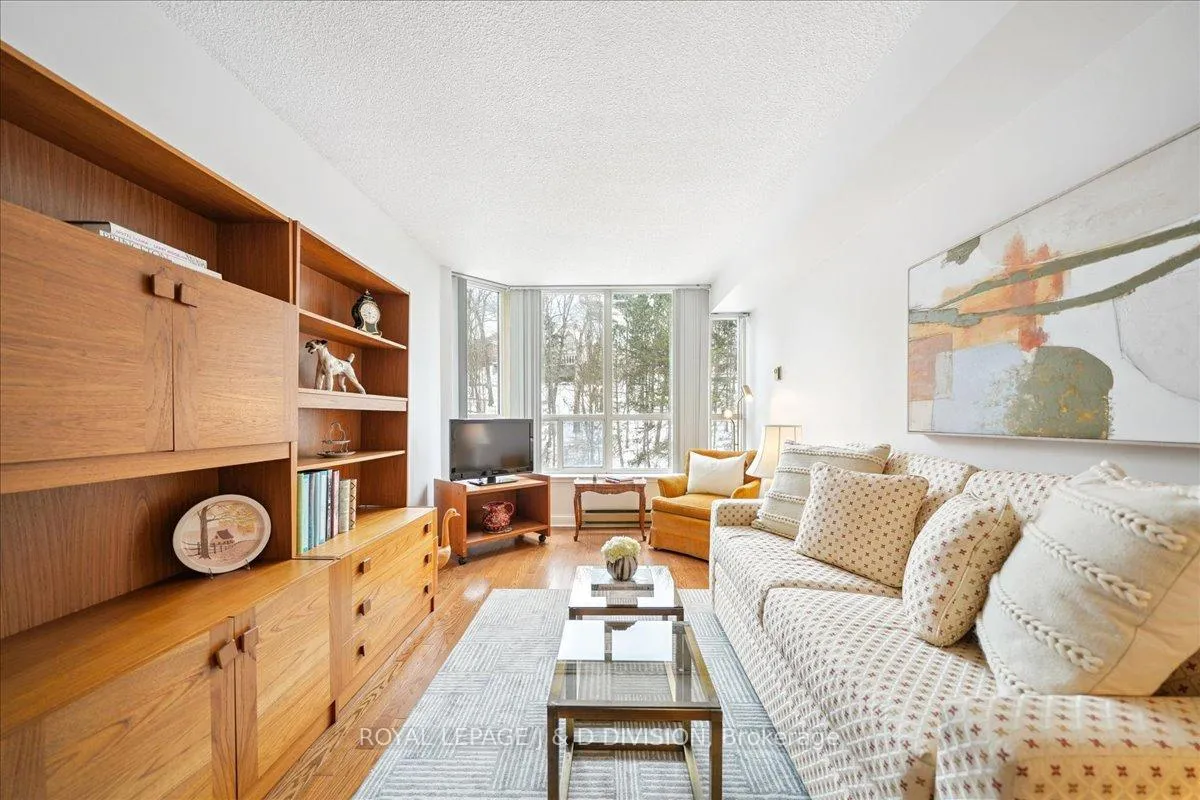 Photo 10 of Unit 501, 3800 Yonge Street, Toronto, Bedford Park-Nortown — HOMEH