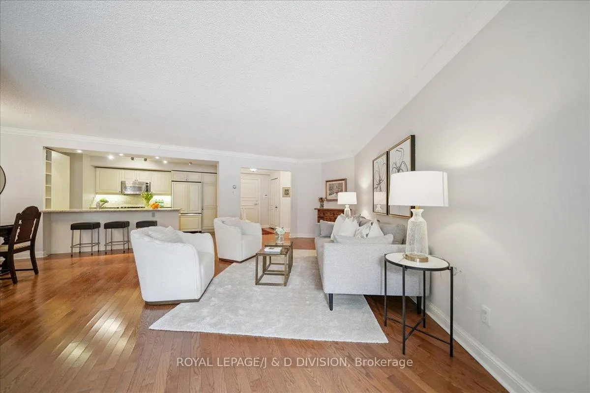 Photo 12 of Unit 501, 3800 Yonge Street, Toronto, Bedford Park-Nortown — HOMEH