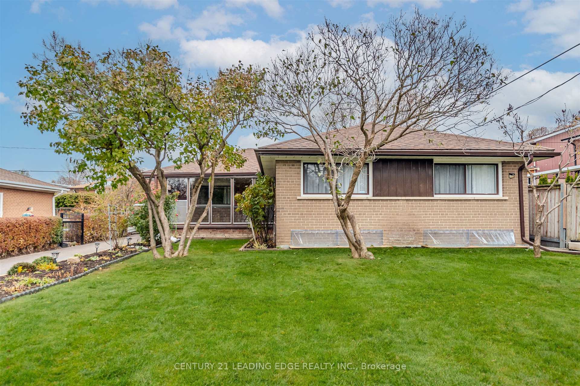 Photo 1 of 41 Stanley Court, Brampton, Brampton South — HOMEH