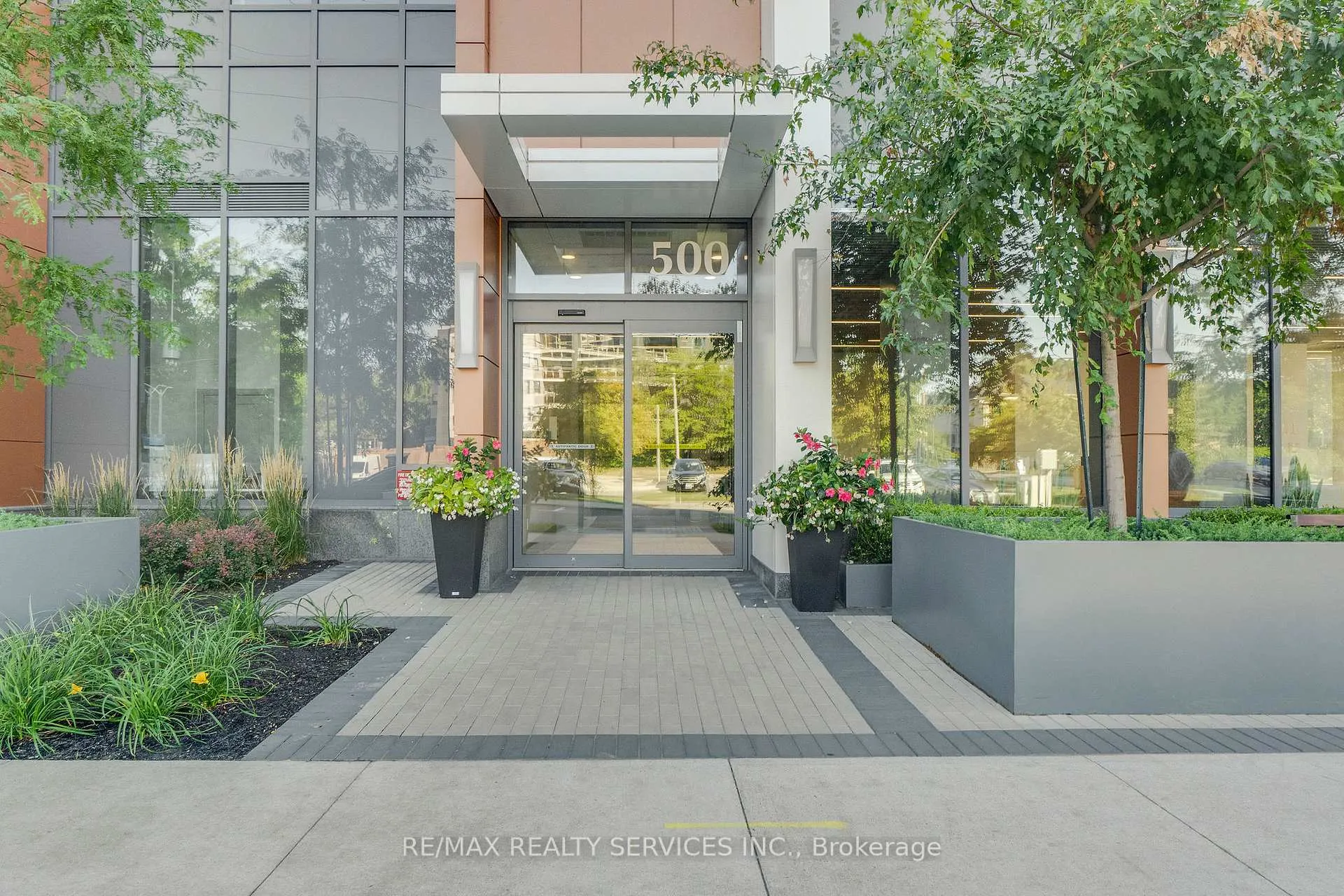 Photo 2 of Unit 1302, 500 Brock Avenue, Burlington, Brant — HOMEH