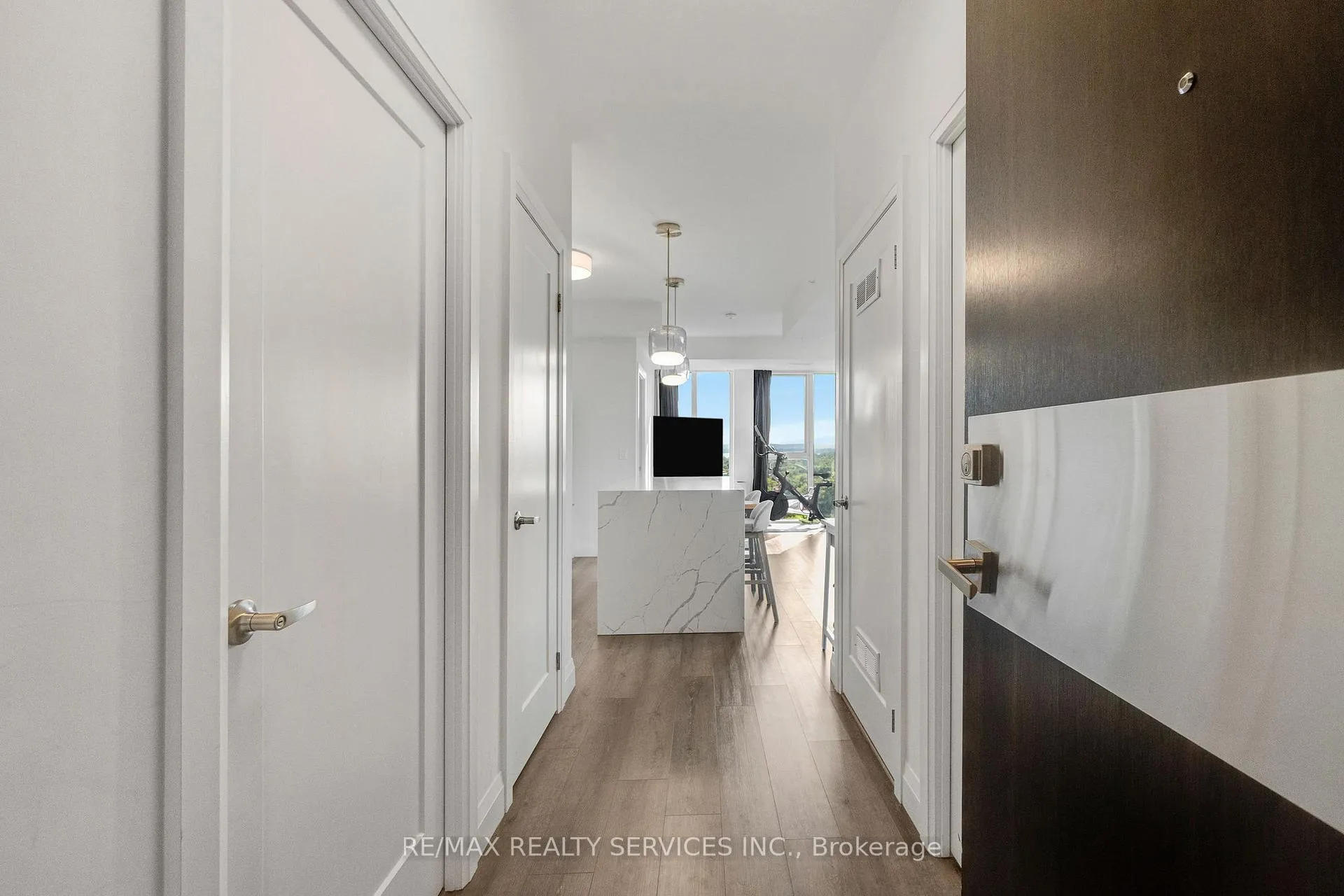 Photo 5 of Unit 1302, 500 Brock Avenue, Burlington, Brant — HOMEH