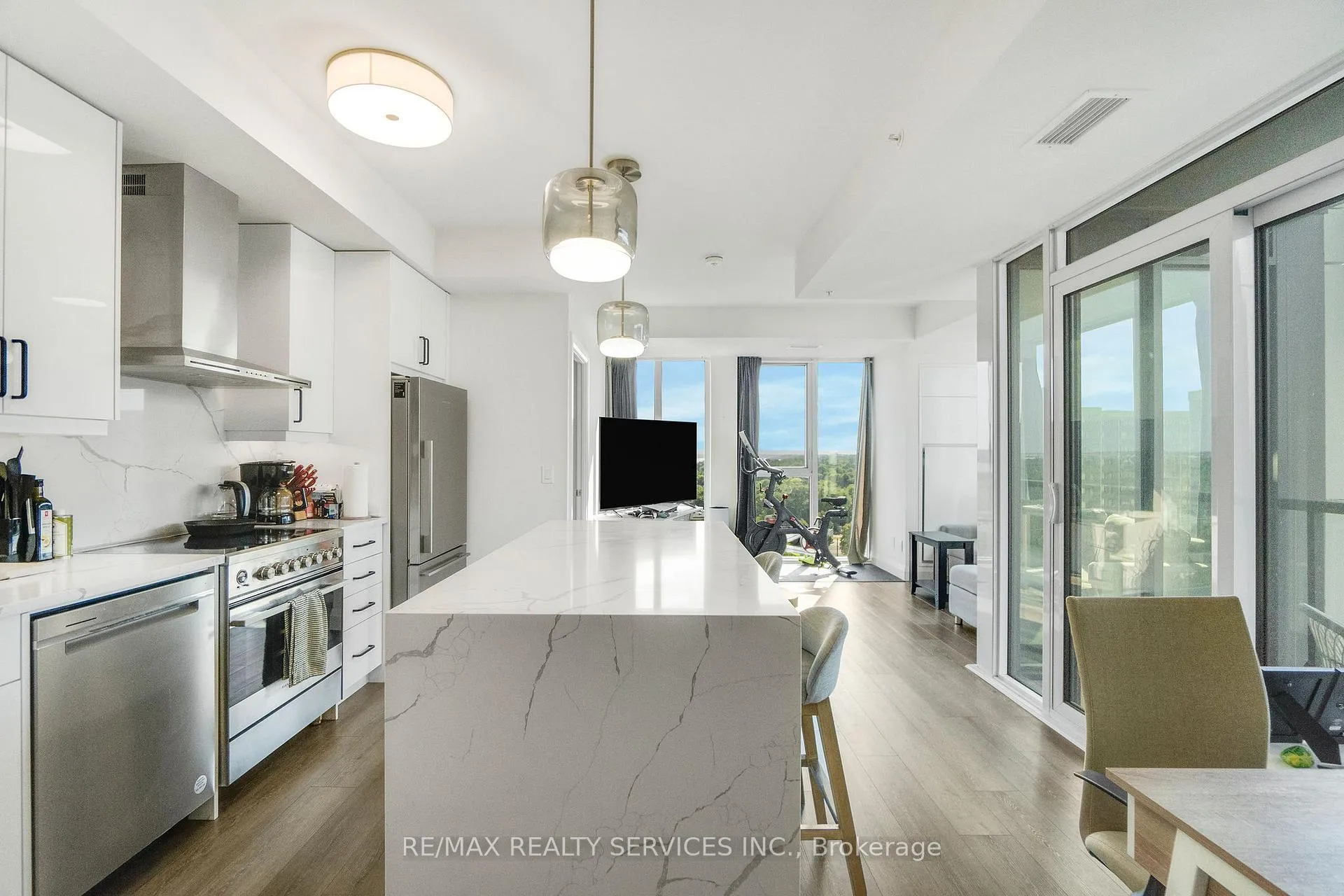 Photo 7 of Unit 1302, 500 Brock Avenue, Burlington, Brant — HOMEH