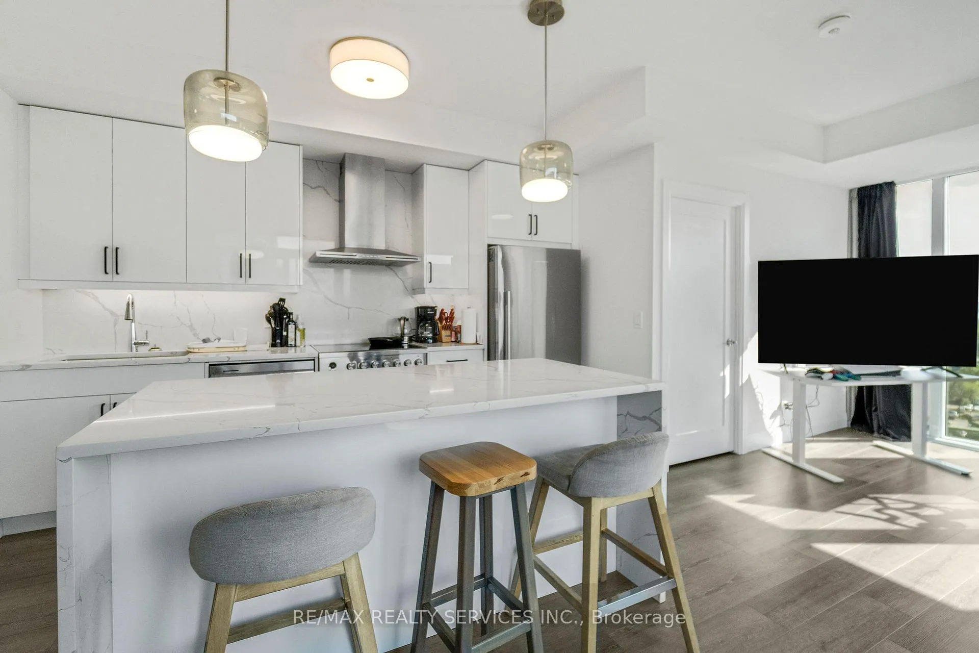 Photo 9 of Unit 1302, 500 Brock Avenue, Burlington, Brant — HOMEH