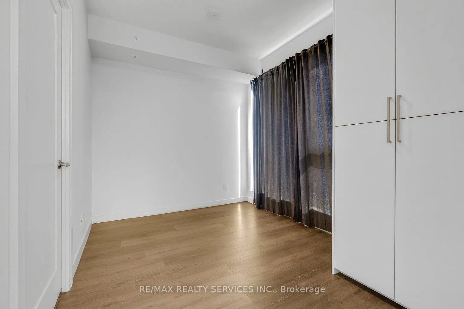 Photo 16 of Unit 1302, 500 Brock Avenue, Burlington, Brant — HOMEH