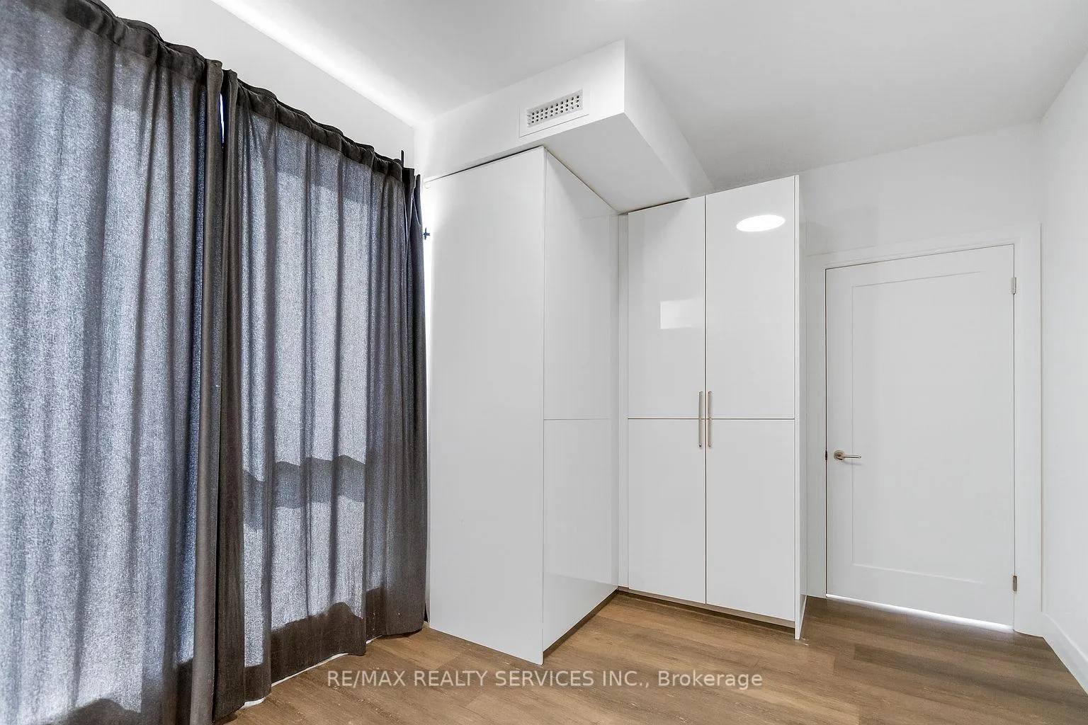 Photo 17 of Unit 1302, 500 Brock Avenue, Burlington, Brant — HOMEH