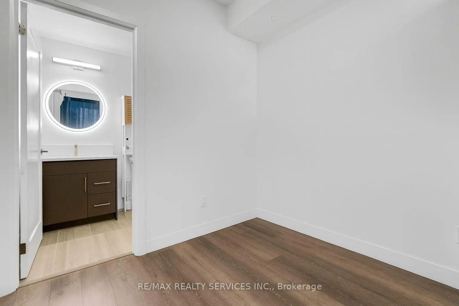 Photo 18 of Unit 1302, 500 Brock Avenue, Burlington, Brant — HOMEH