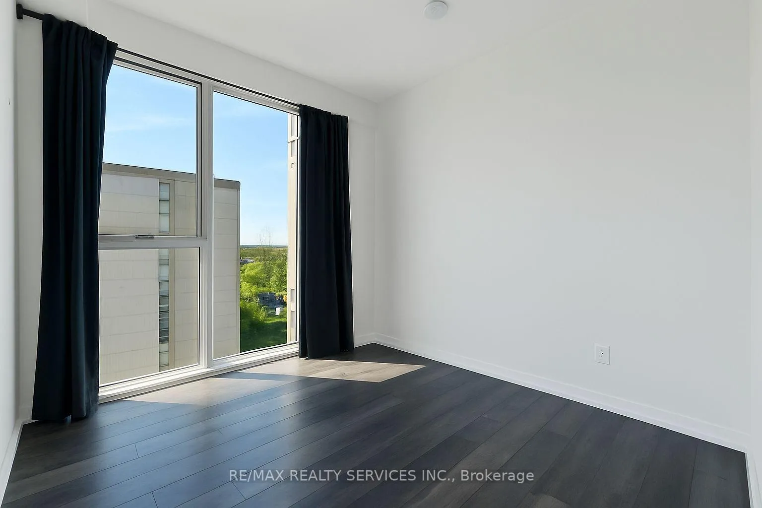 Photo 20 of Unit 1302, 500 Brock Avenue, Burlington, Brant — HOMEH