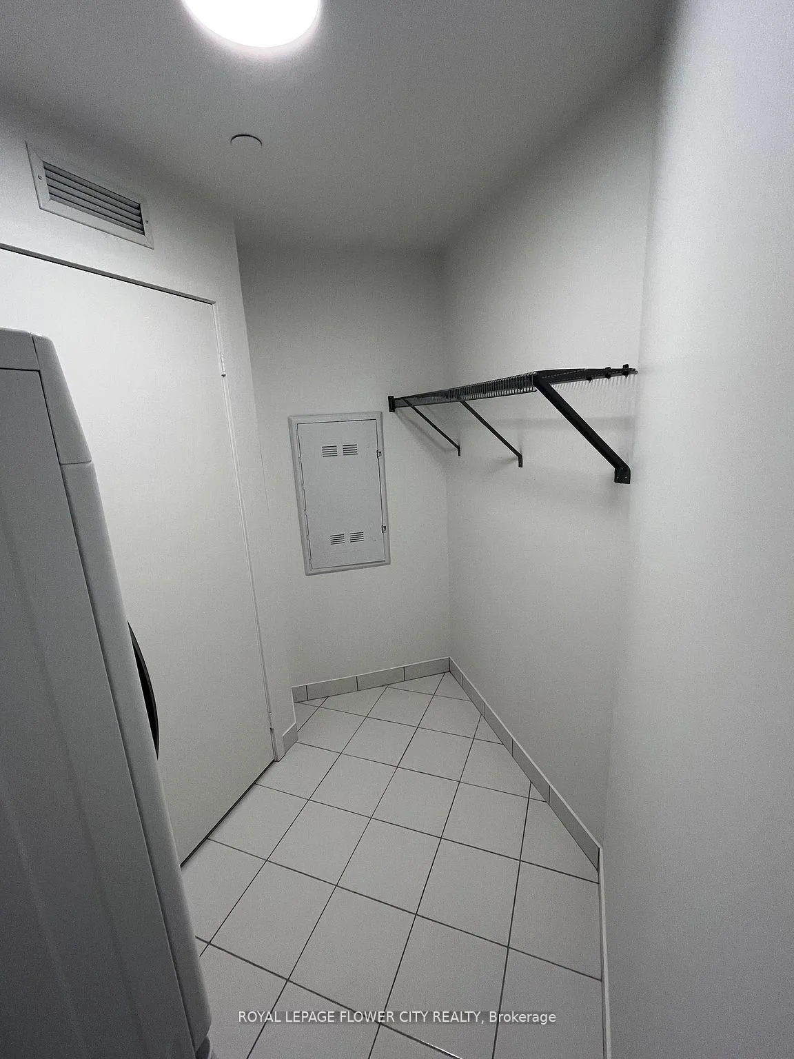 Photo 6 of Unit 1001, 225 Malta Avenue, Brampton, Fletcher's Creek South — HOMEH