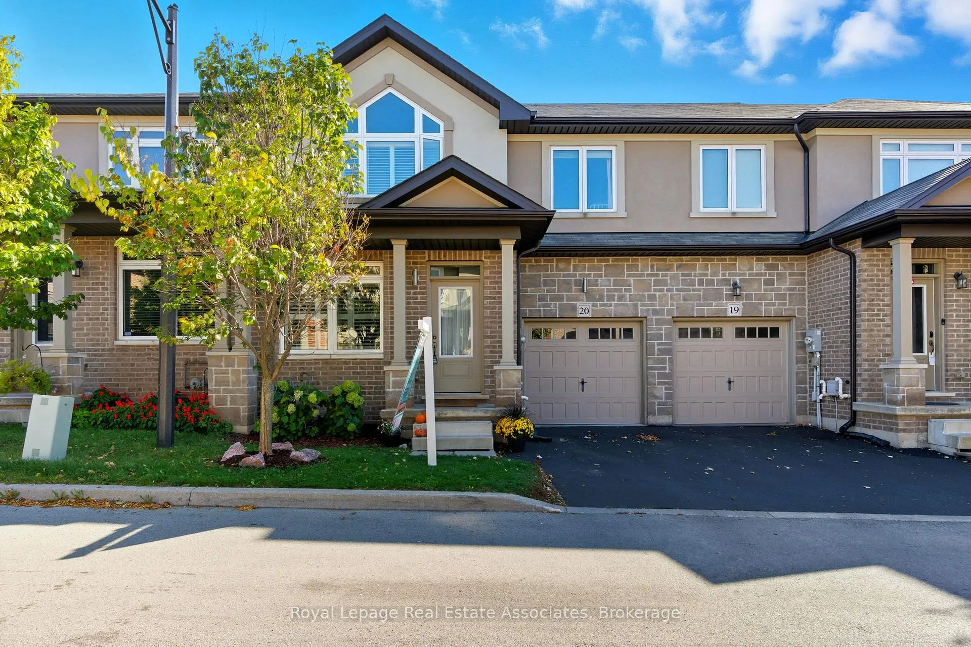 Photo 1 of Unit 20, 421 Kitty Murray Lane, Hamilton, Meadowlands — HOMEH