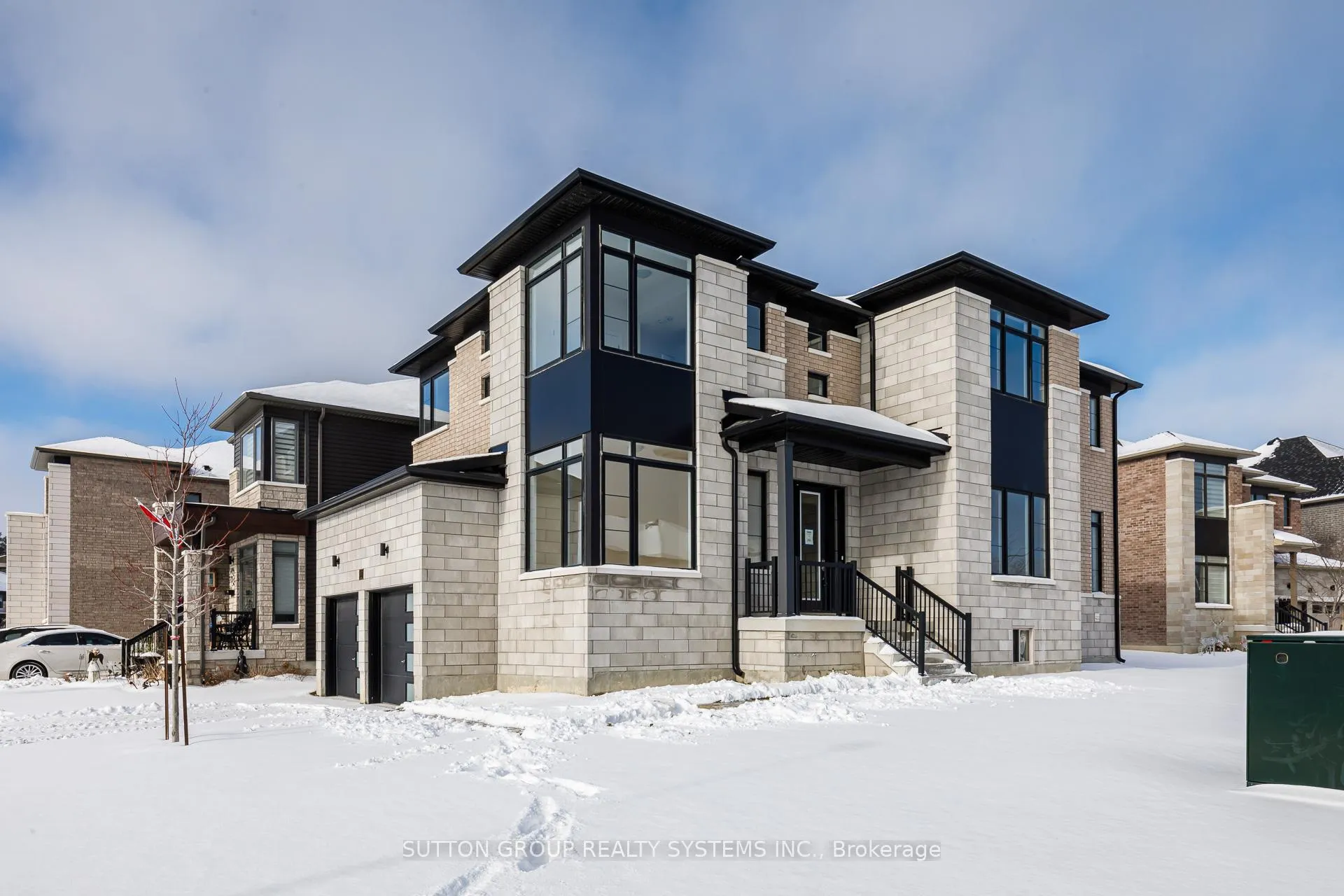 Photo 1 of 187 Roseanne Circle, Wasaga Beach — HOMEH