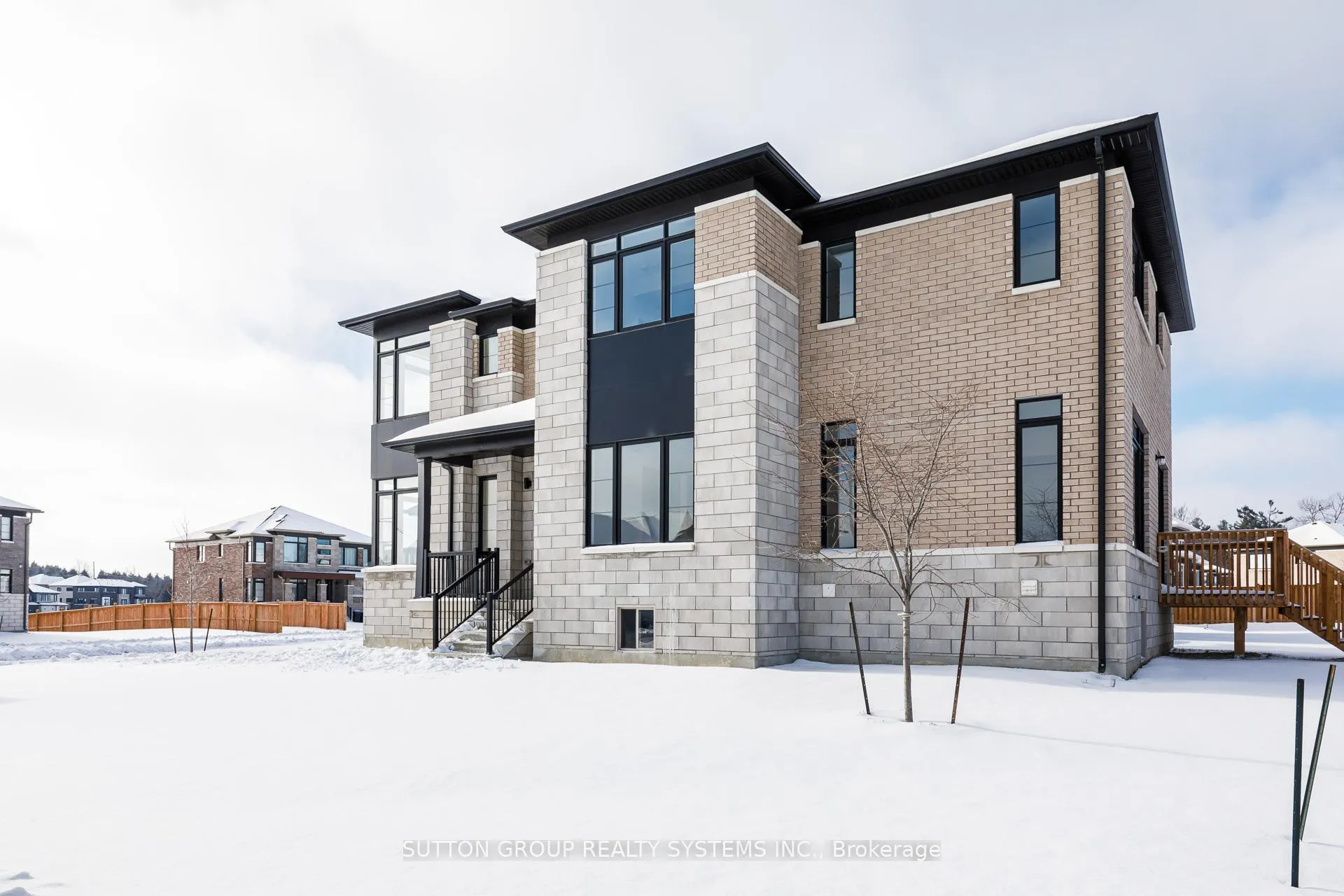 Photo 2 of 187 Roseanne Circle, Wasaga Beach — HOMEH