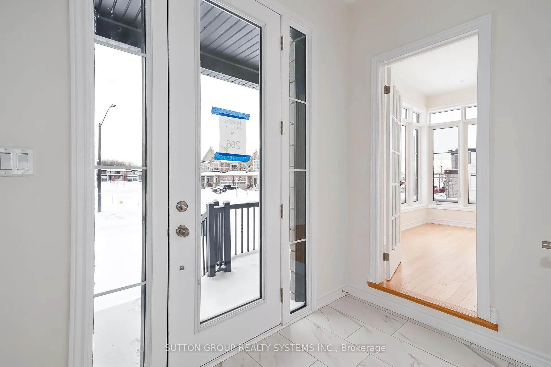 Photo 4 of 187 Roseanne Circle, Wasaga Beach — HOMEH